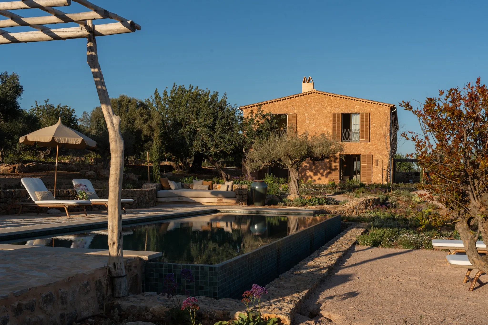 Wyjątkowy, luksusowy, nowo wybudowany wiejski dom w poszukiwanej lokalizacji-31