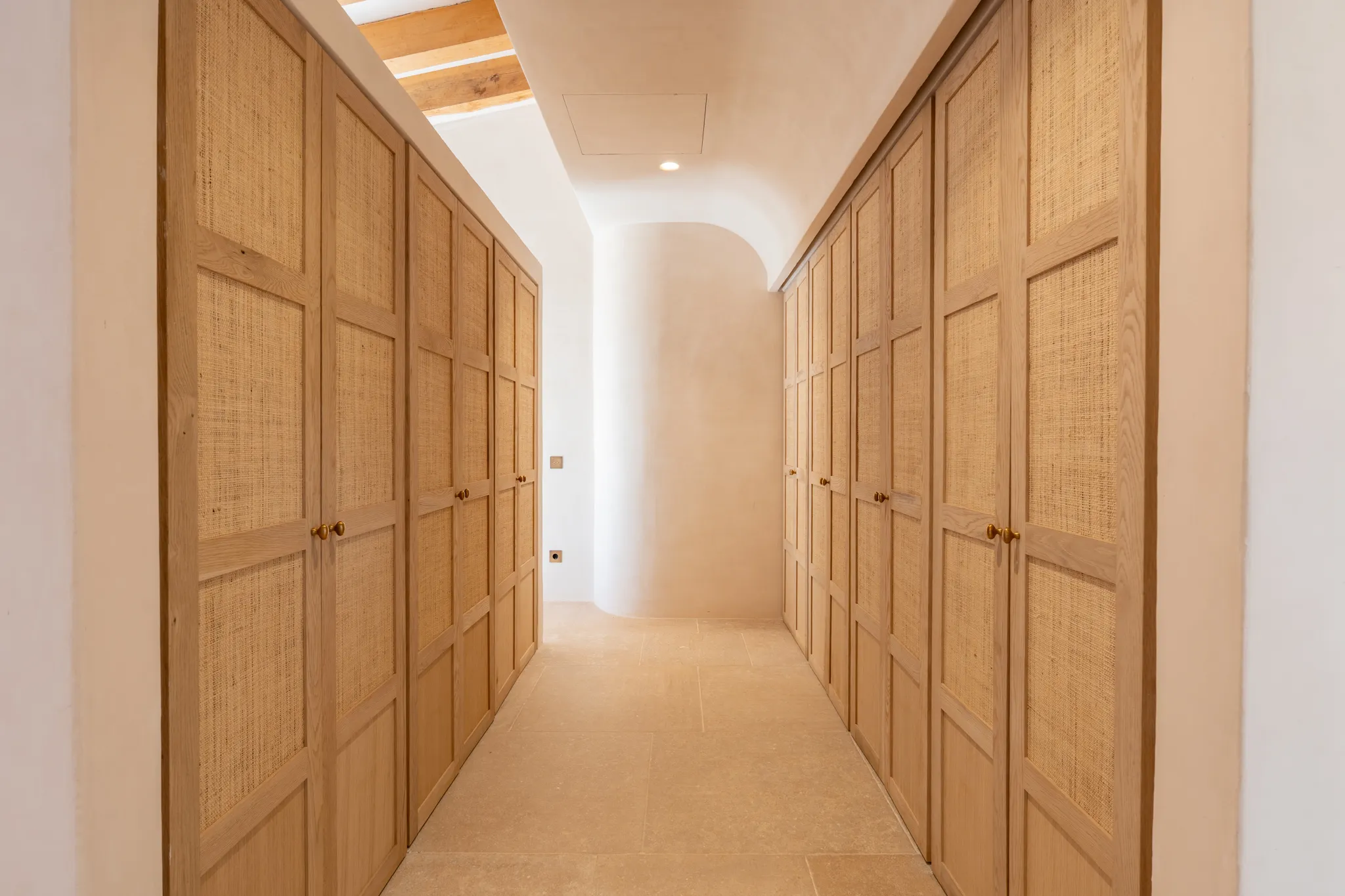 Wyjątkowy, luksusowy, nowo wybudowany wiejski dom w poszukiwanej lokalizacji-17