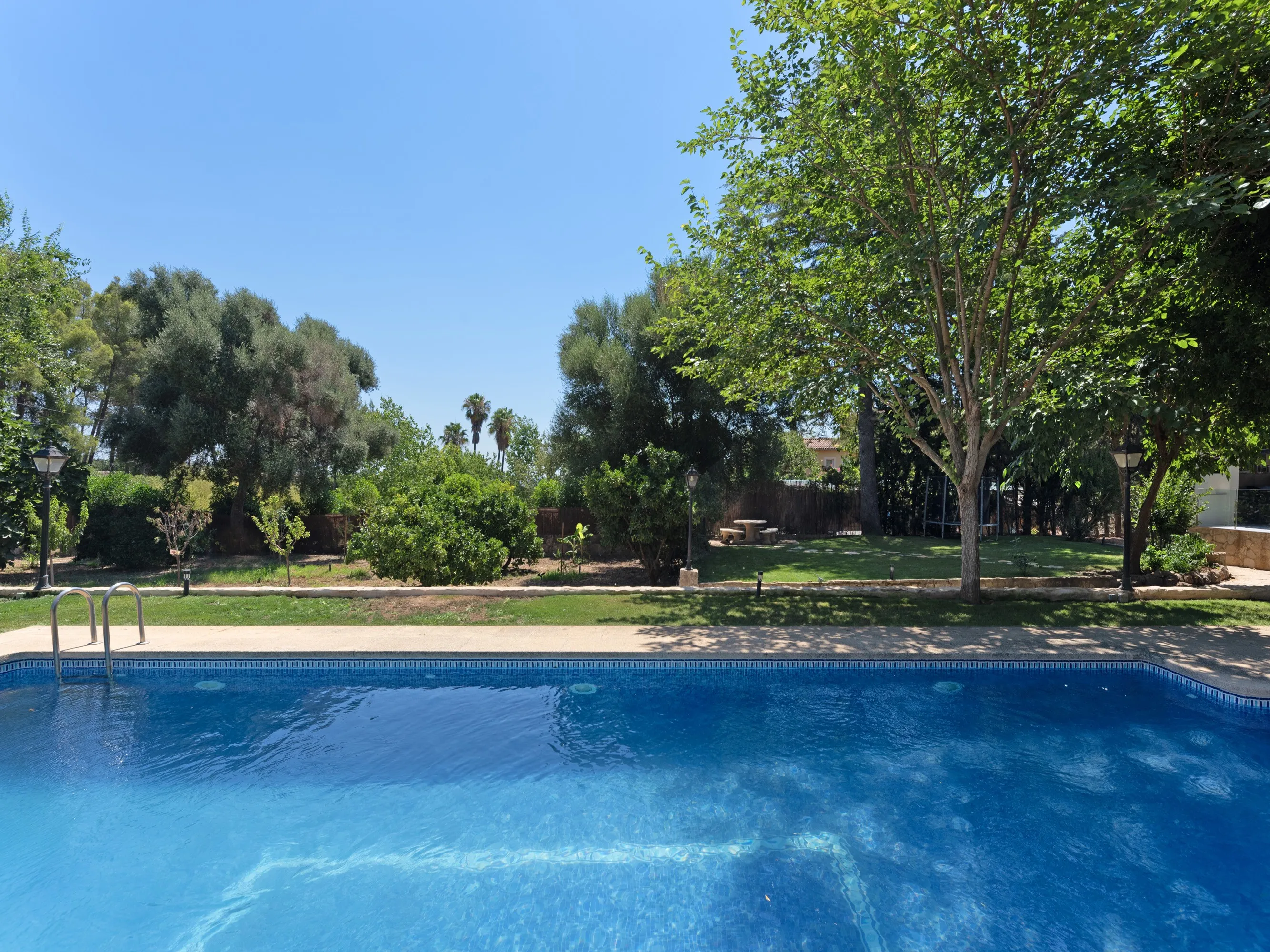 Villa sostenible de lujo totalmente renovada-2