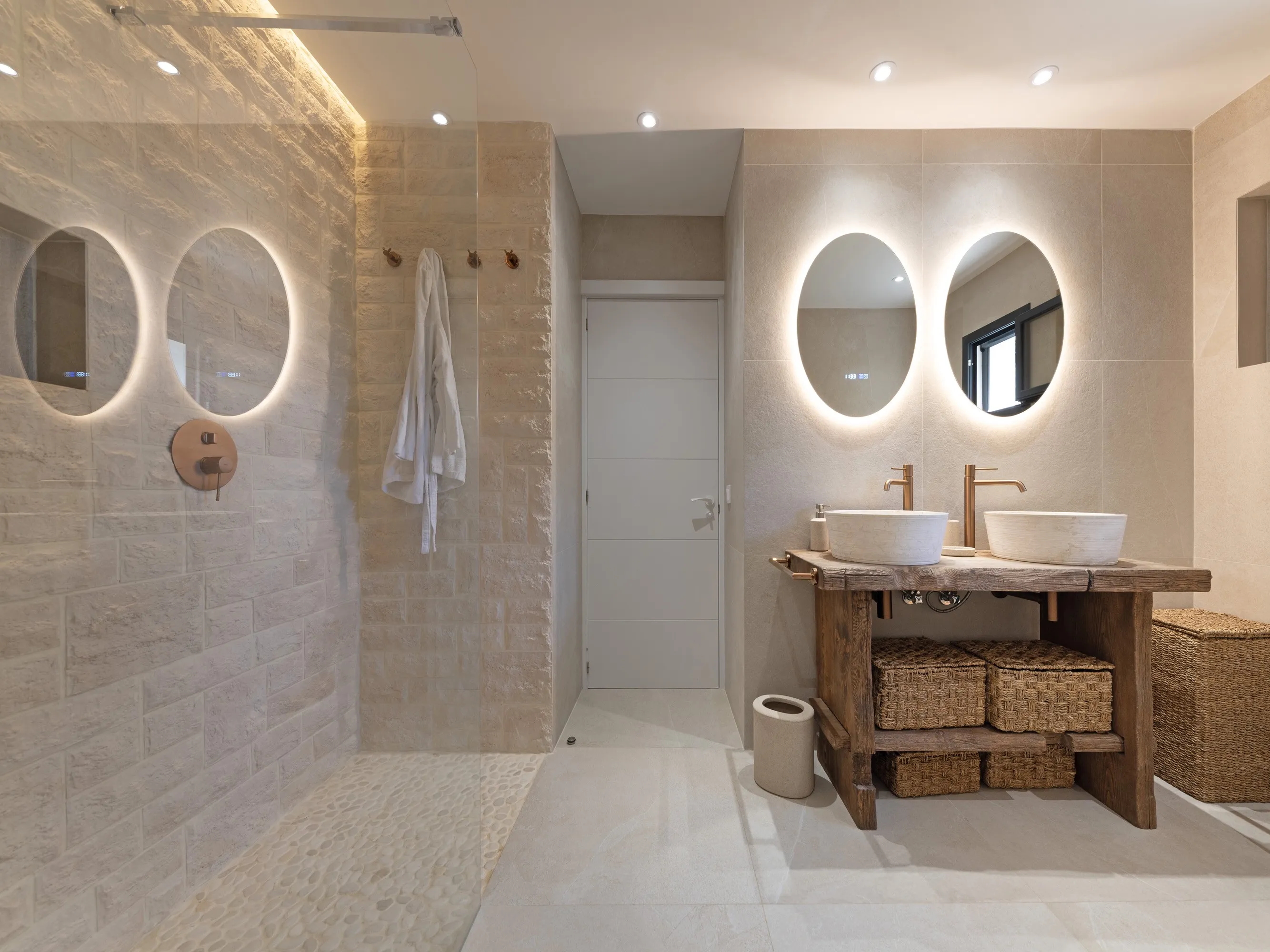 Villa sostenible de lujo totalmente renovada-11