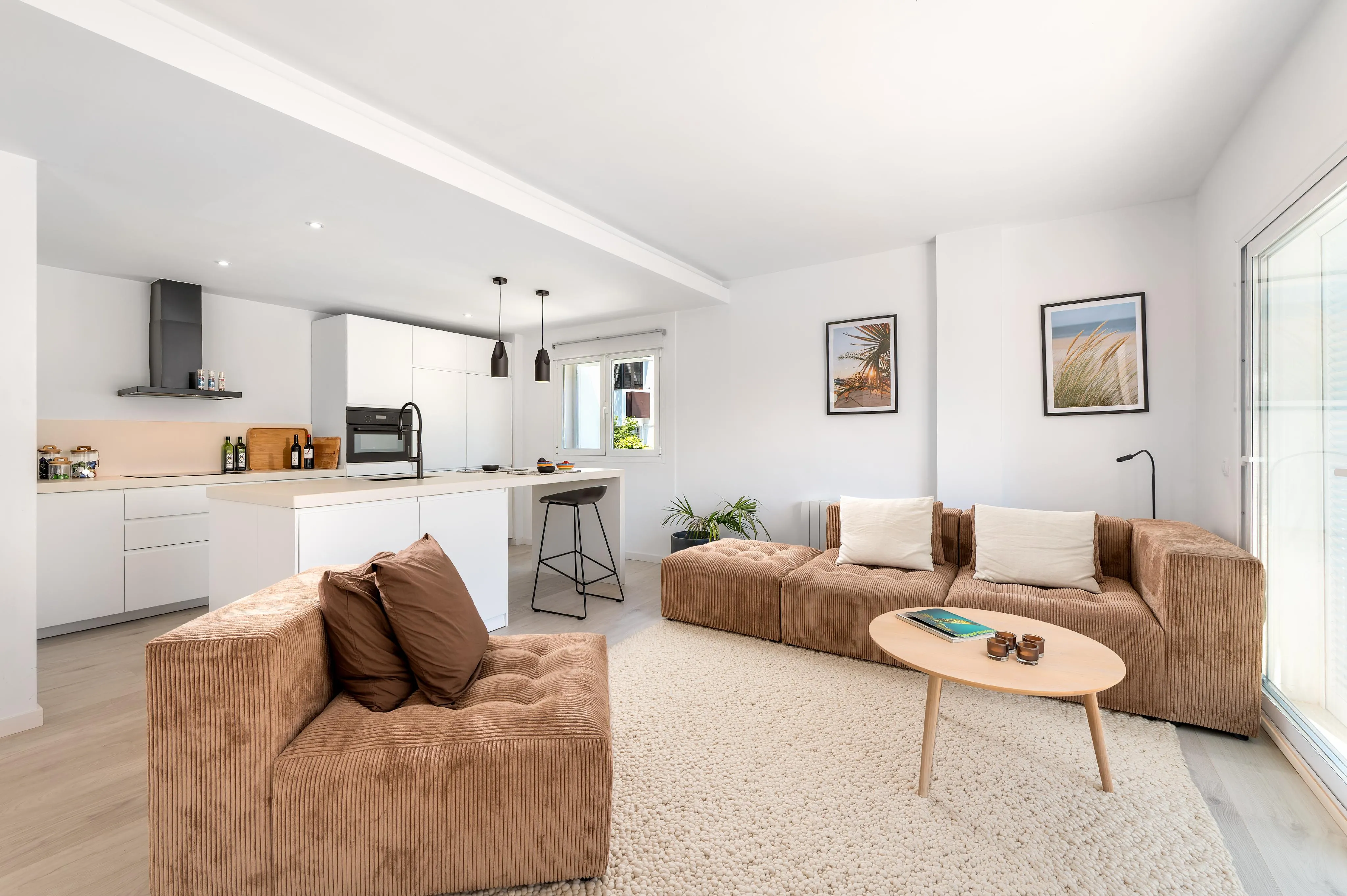 Ático luminoso y renovado en San Agustín, a poca distancia de la playa y los servicios-2