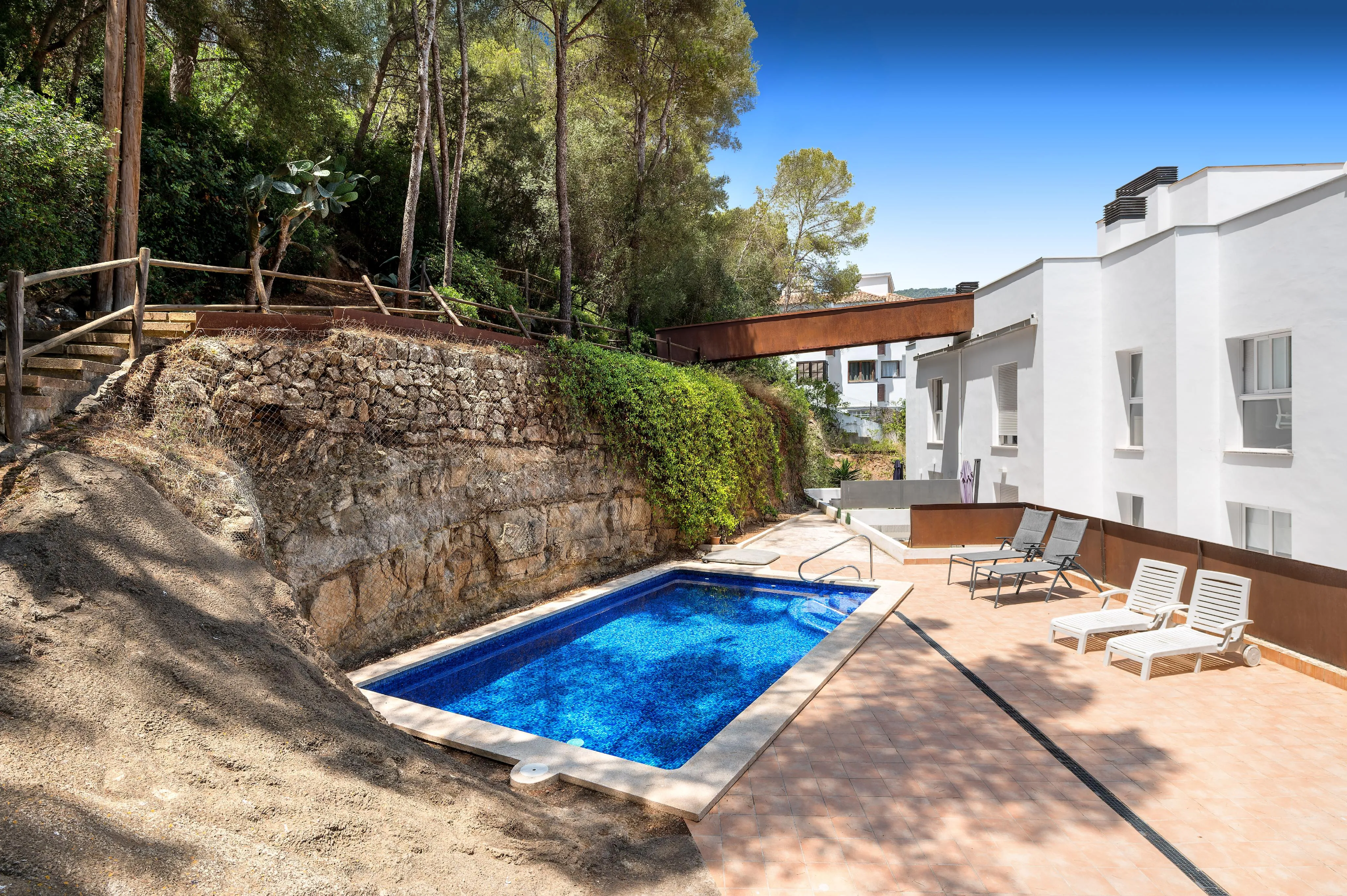 Ático luminoso y renovado en San Agustín, a poca distancia de la playa y los servicios-16