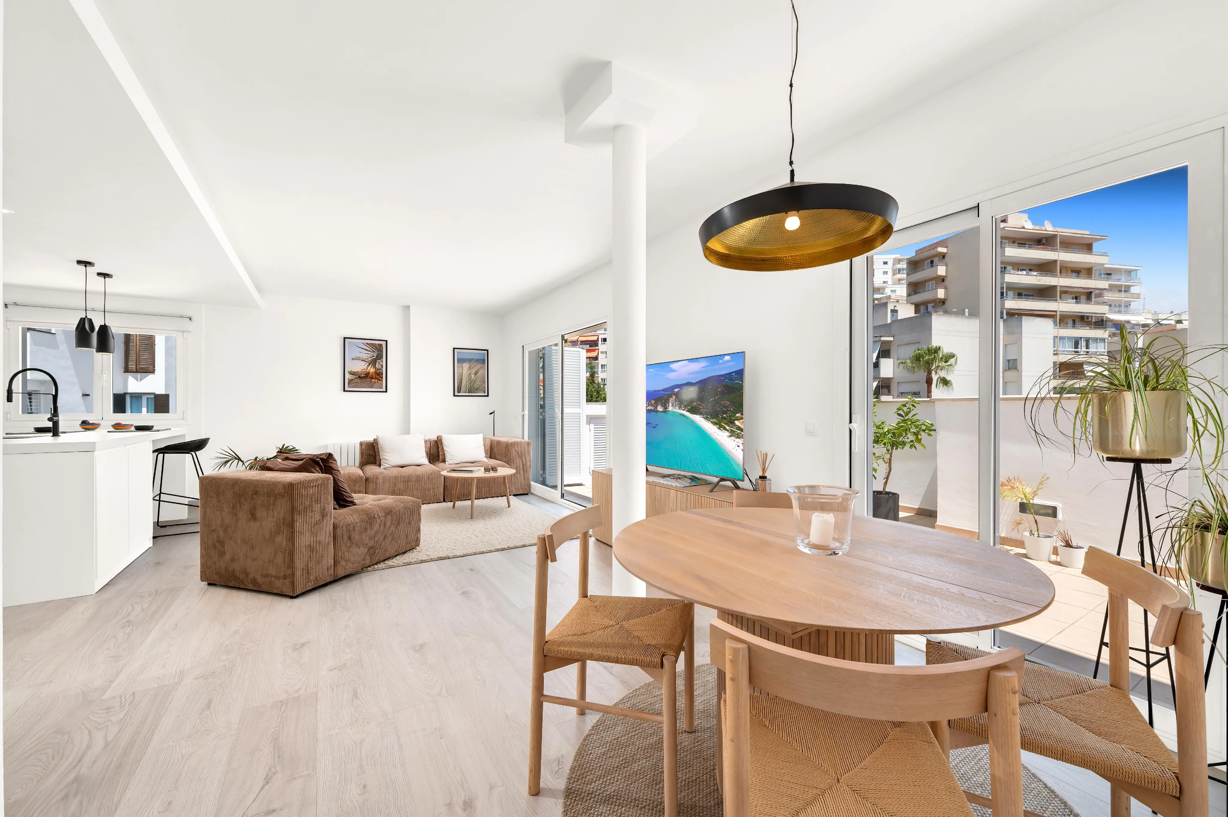 Lys, renoveret penthouse i San Agustín, kun få minutters gang fra stranden og alle faciliteter-1