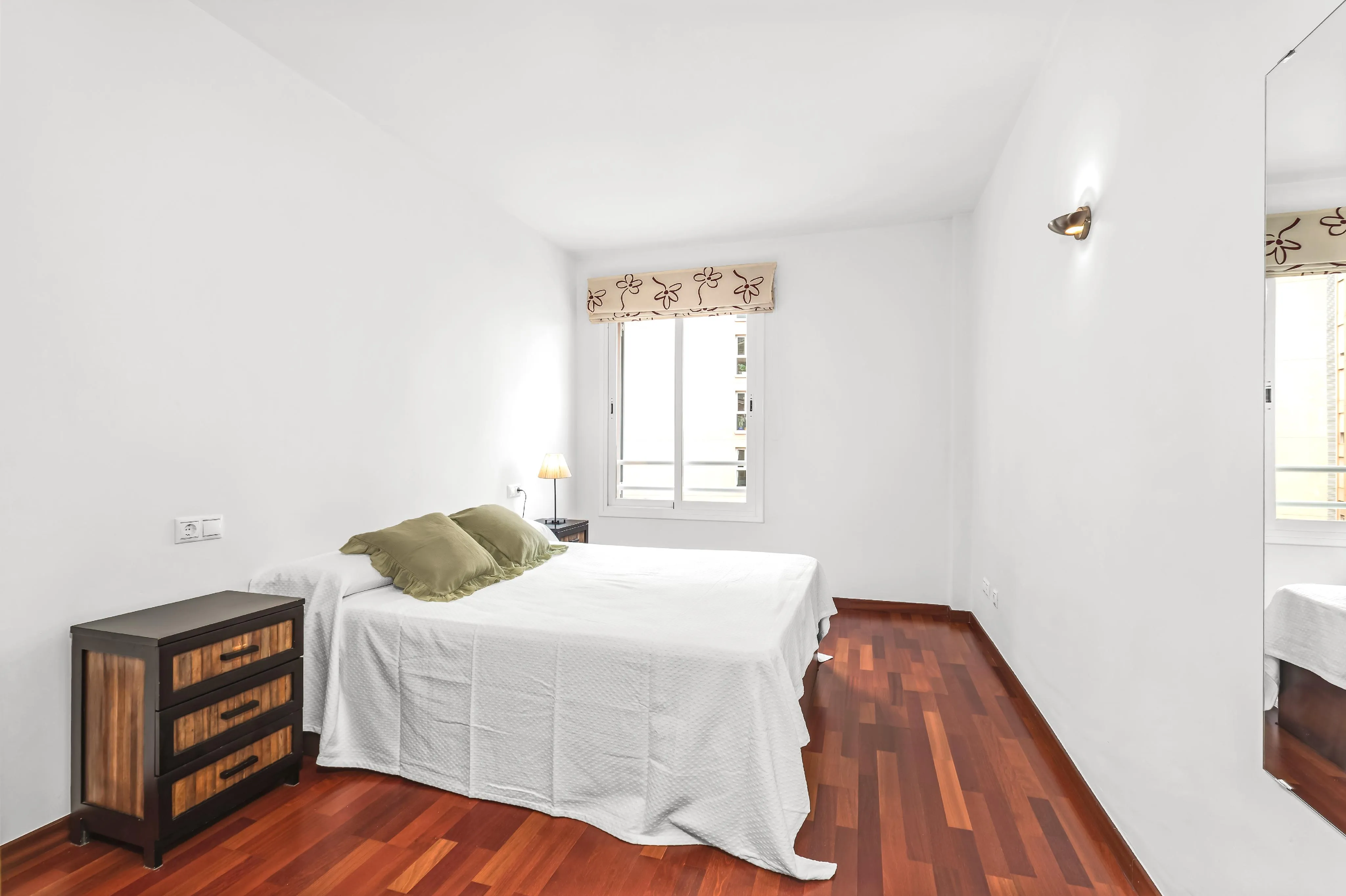 Wohnung mit Garage, Abstellraum und Gemeinschaftspool-7