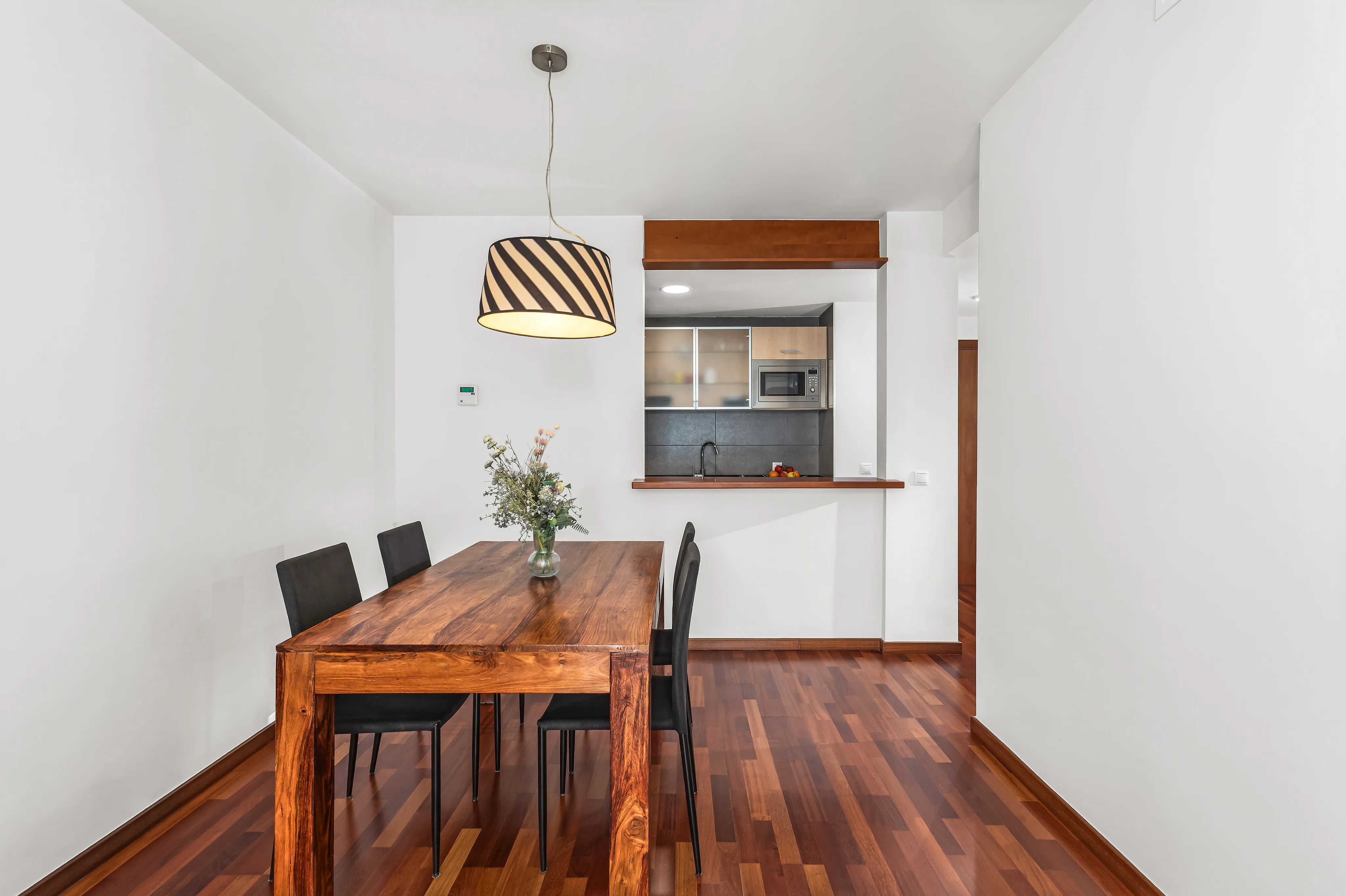 Lejlighed med garage, opbevaringsrum og fælles pool-13