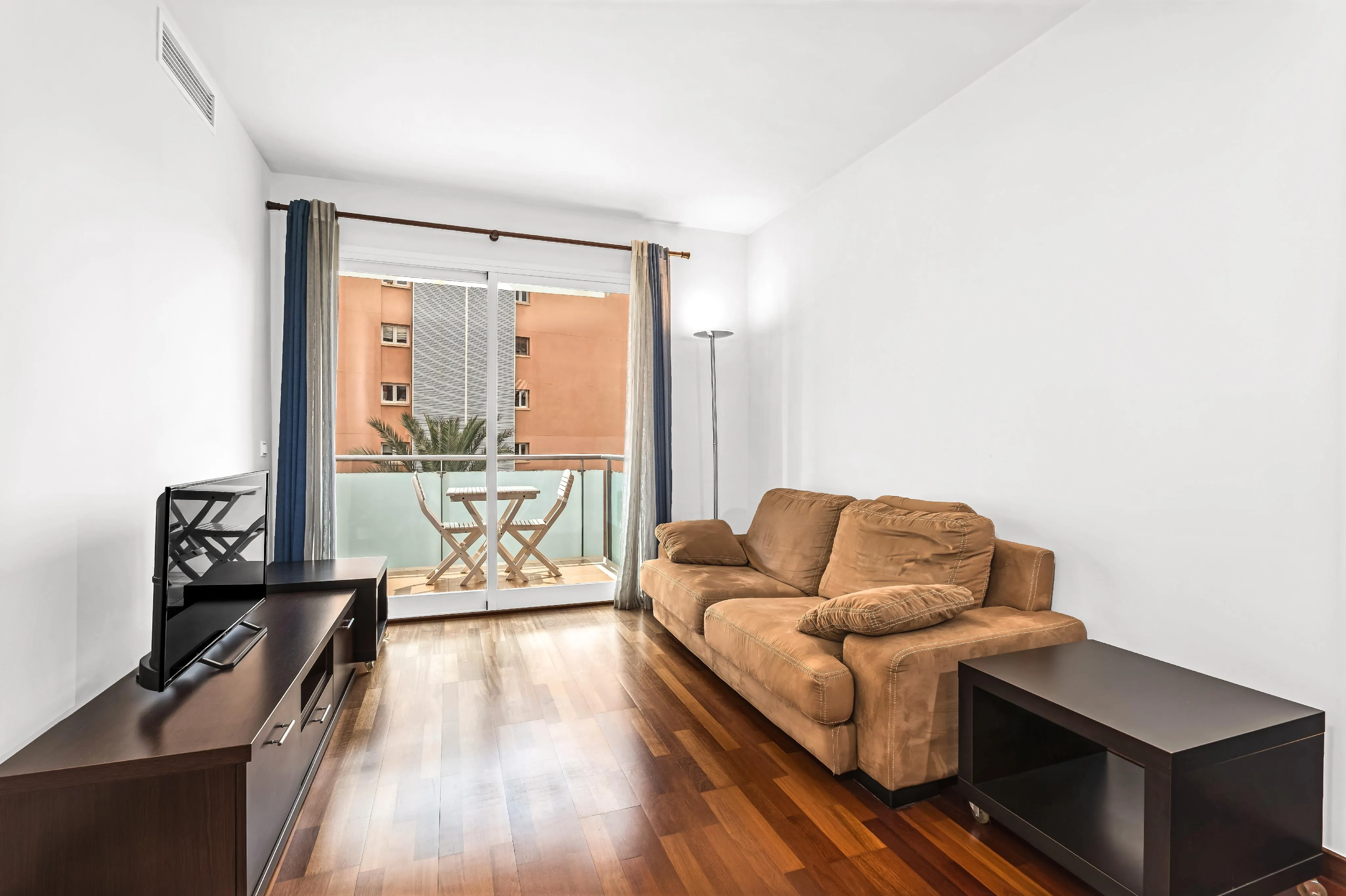 Wohnung mit Garage, Abstellraum und Gemeinschaftspool-3