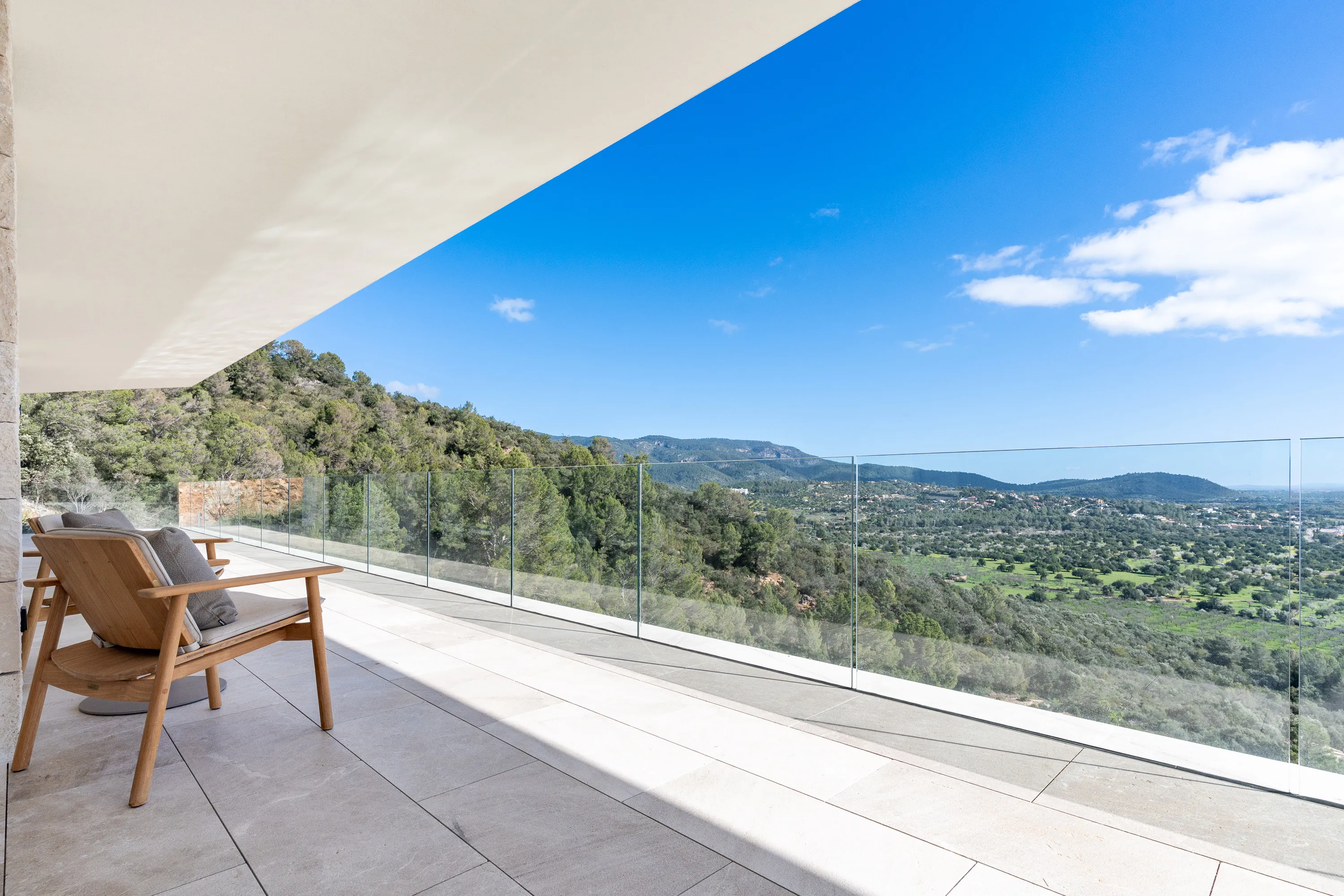 Luxury newly built villa with panoramic & sea views-15