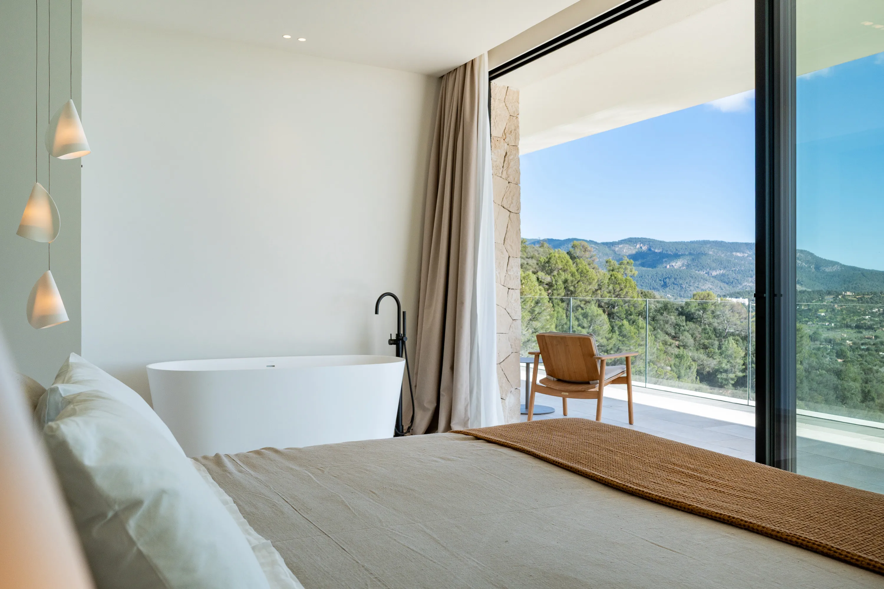 Villa de diseño con impresionantes vistas panorámicas-16