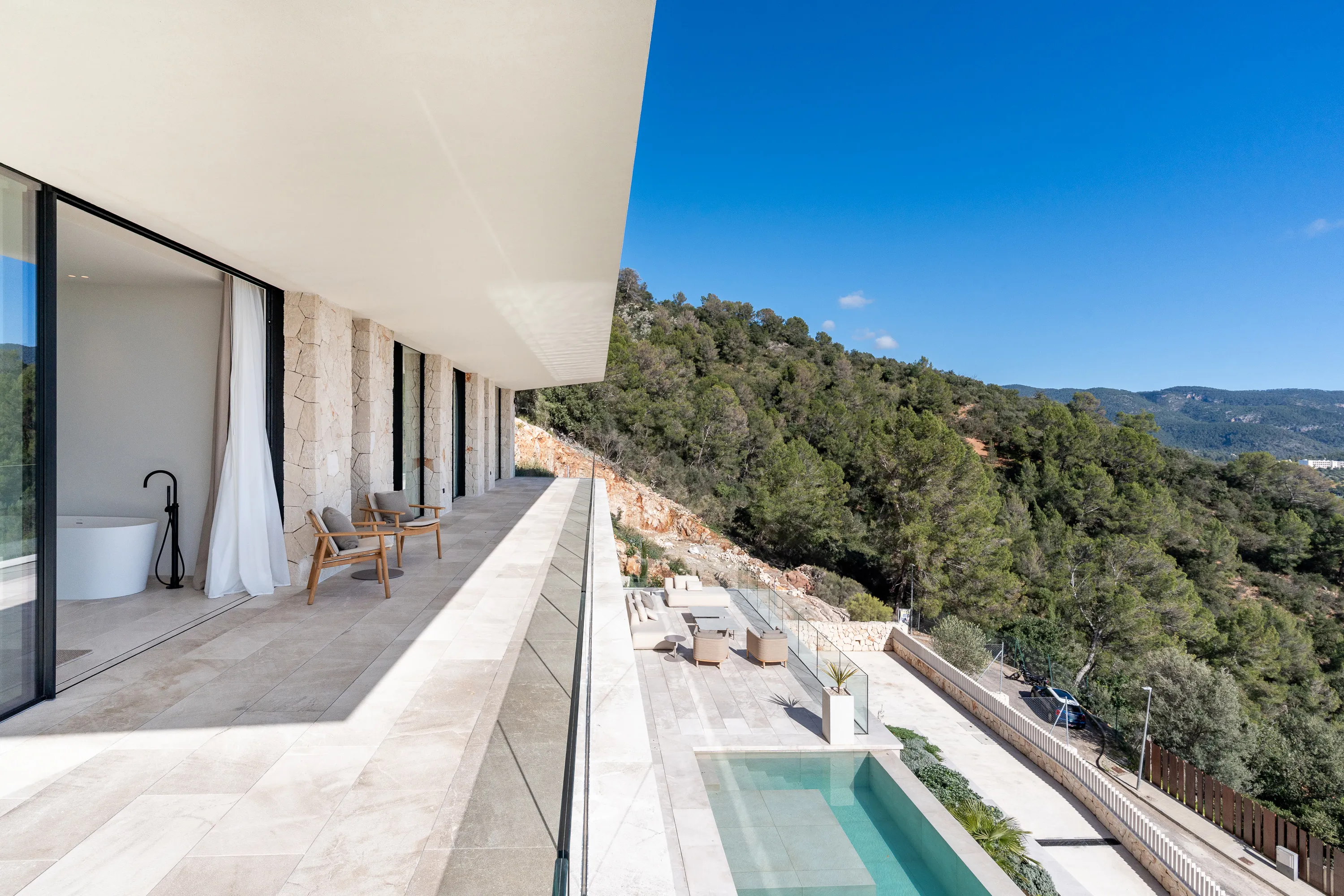 Luxury New-Build Villa with Panoramic & Sea Views-11