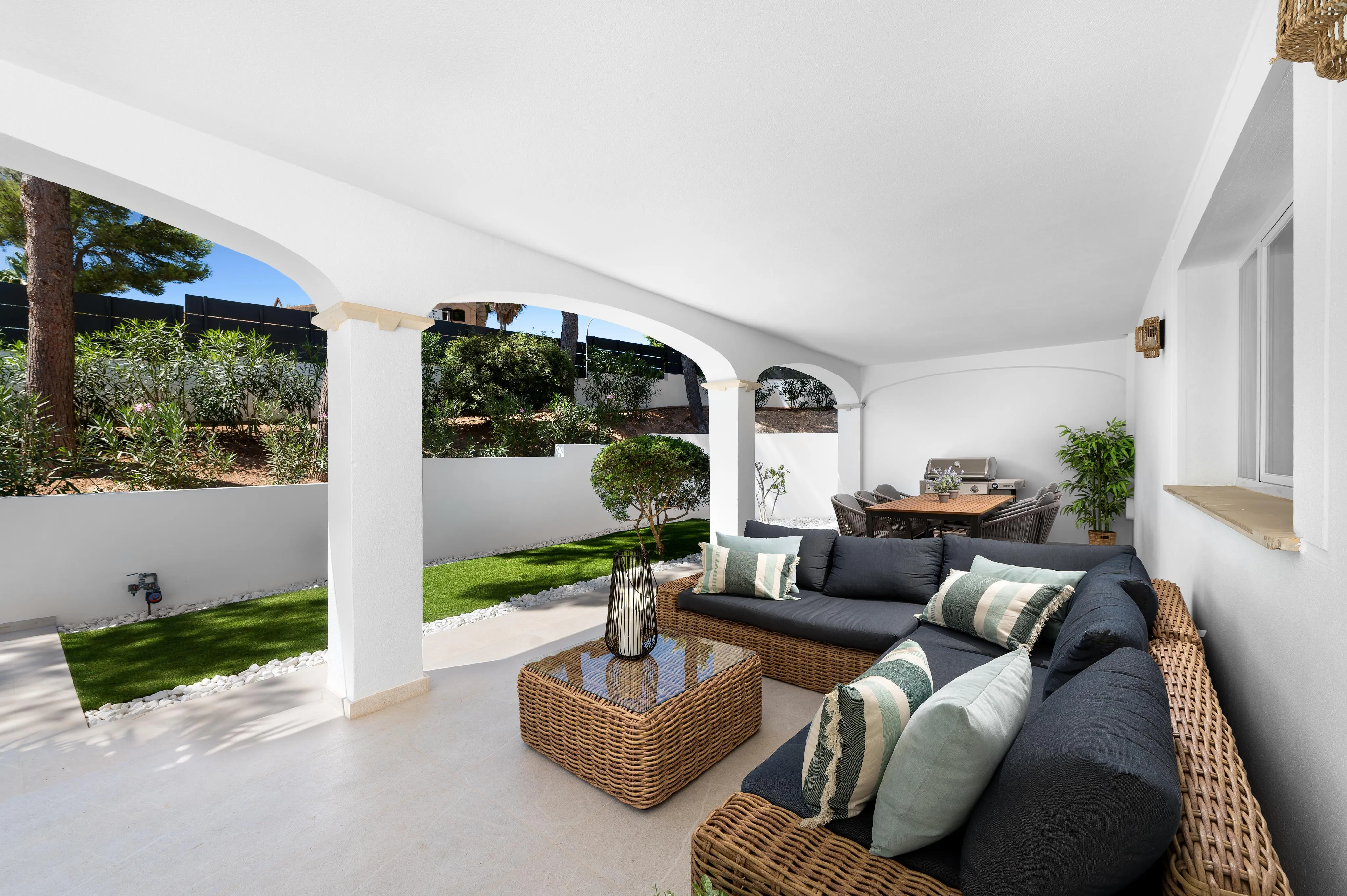 Villa i Santa Ponsa med have, pool og masser af privatliv-8
