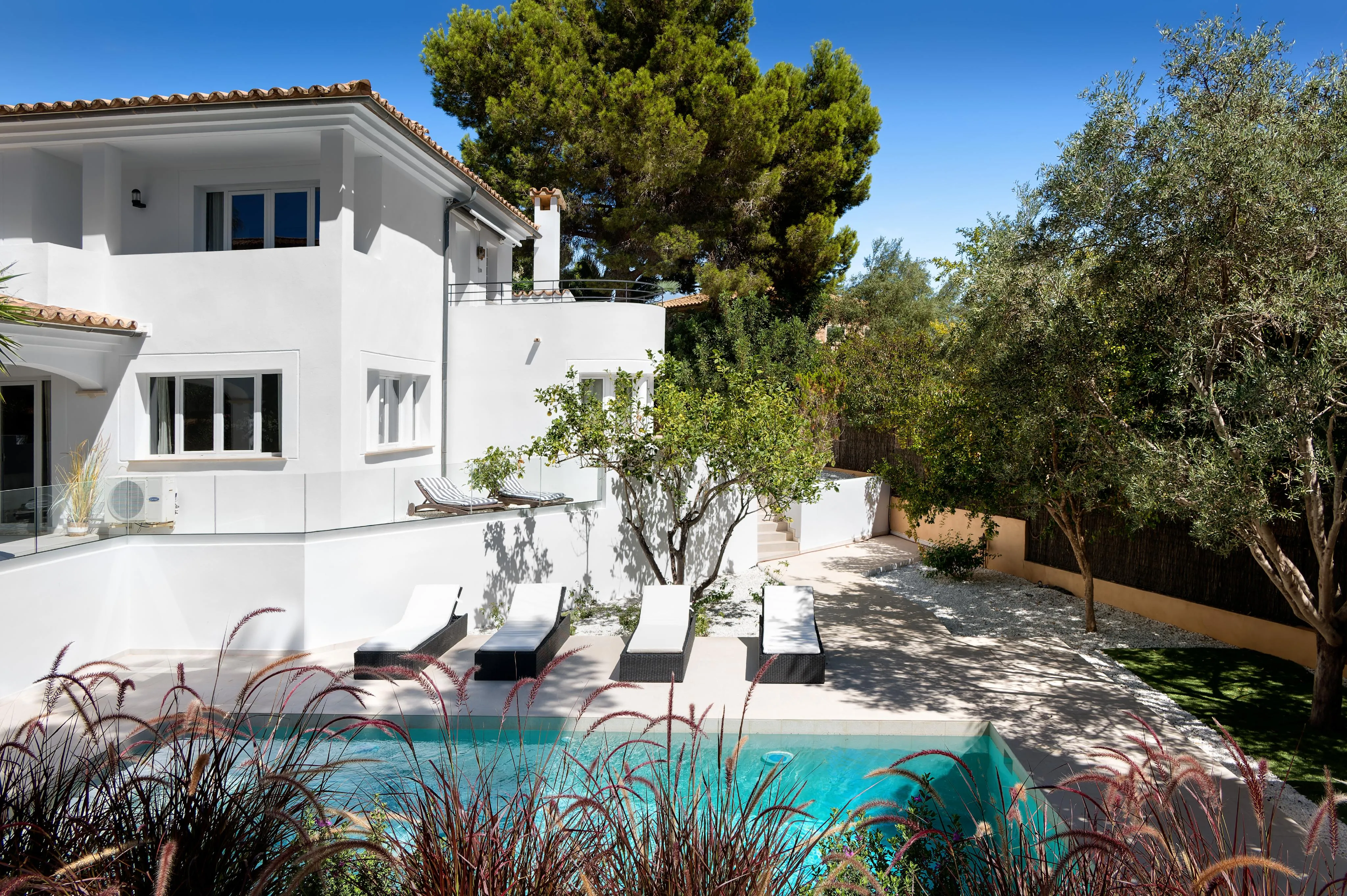 Villa in Santa Ponsa met tuin, zwembad en veel privacy-17