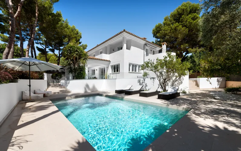Villa i Santa Ponsa med trädgård, pool och mycket avskildhet