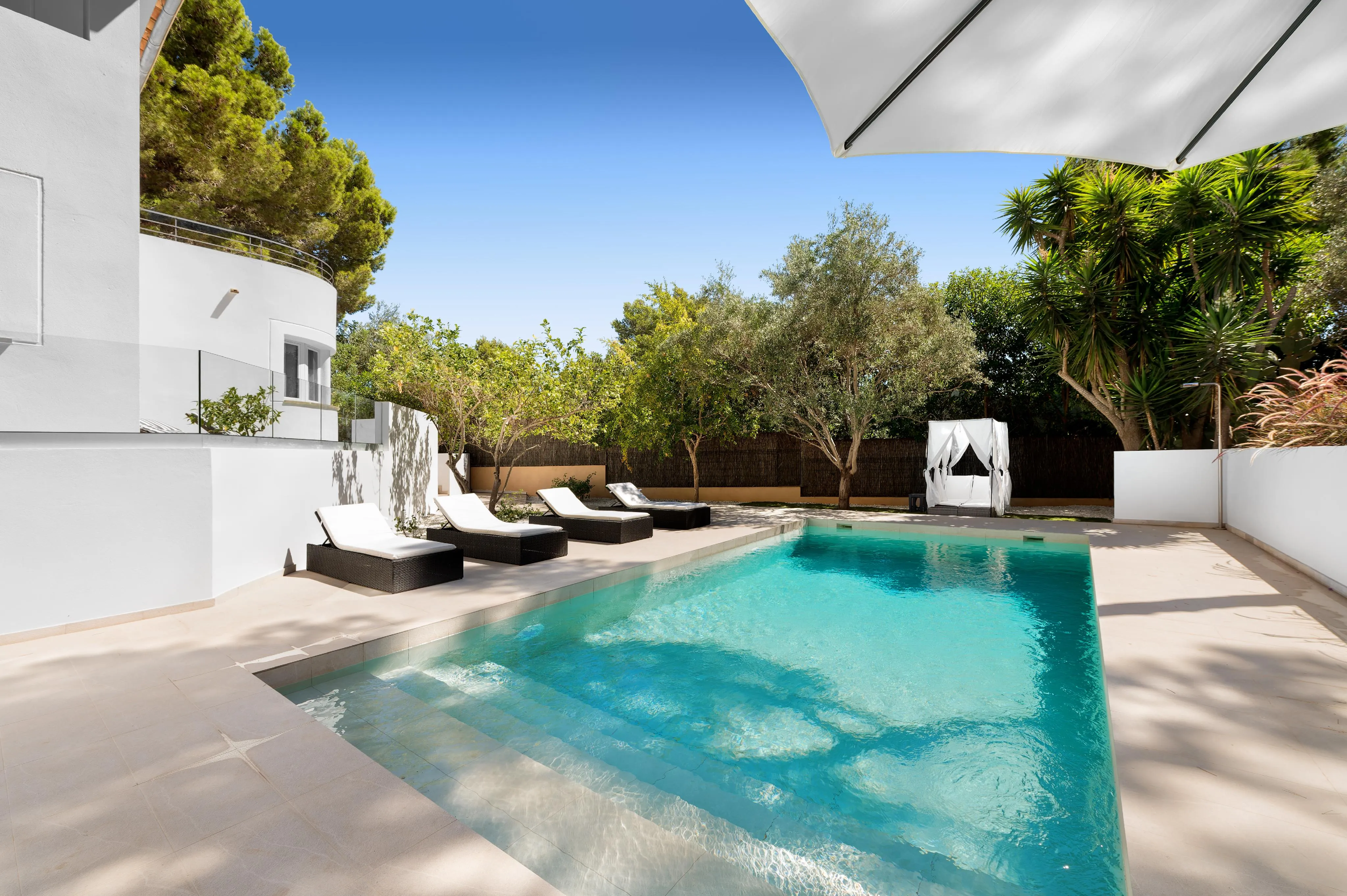 Villa i Santa Ponsa med have, pool og masser af privatliv-3