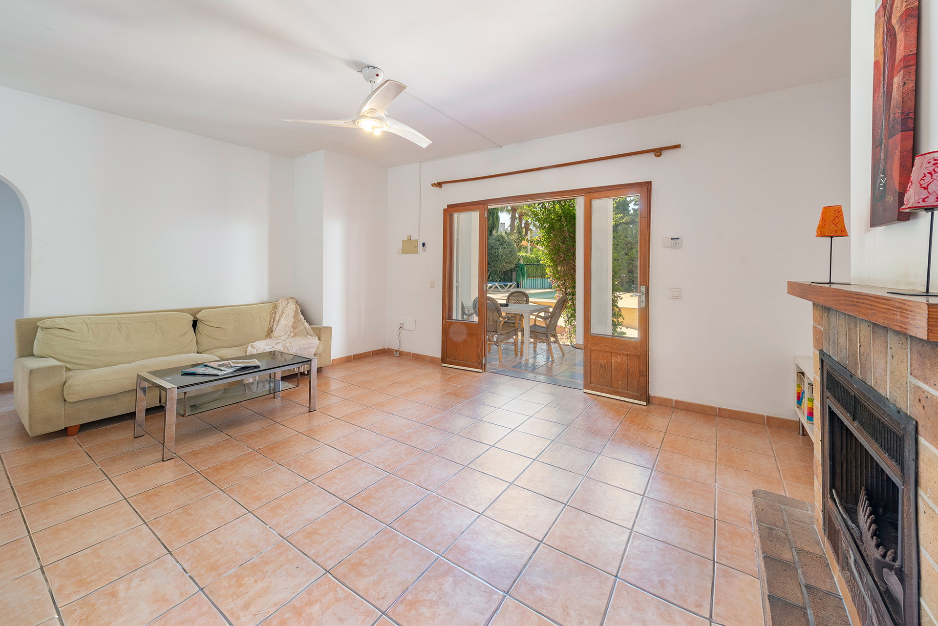 Villa med pool og stort potentiale i rolige omgivelser i Puerto Alcudia på Mallorca-6