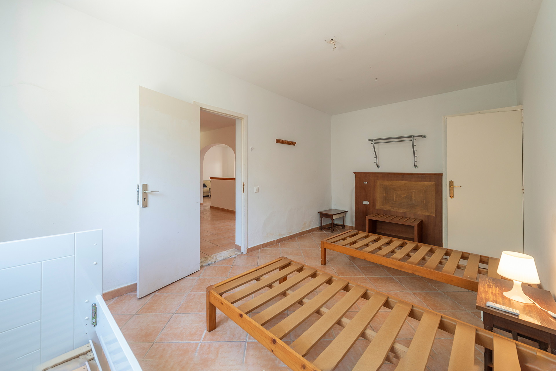 Villa med pool og stort potentiale i rolige omgivelser i Puerto Alcudia på Mallorca-15