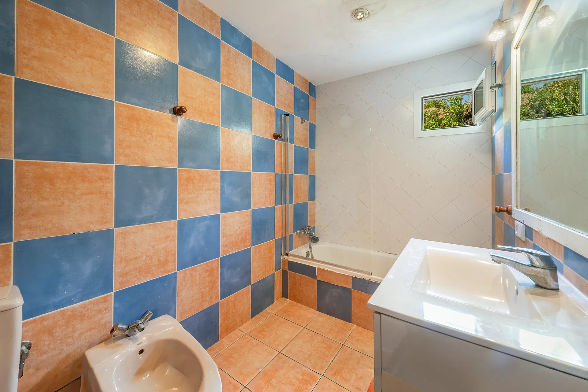 Villa med pool og stort potentiale i rolige omgivelser i Puerto Alcudia på Mallorca-12