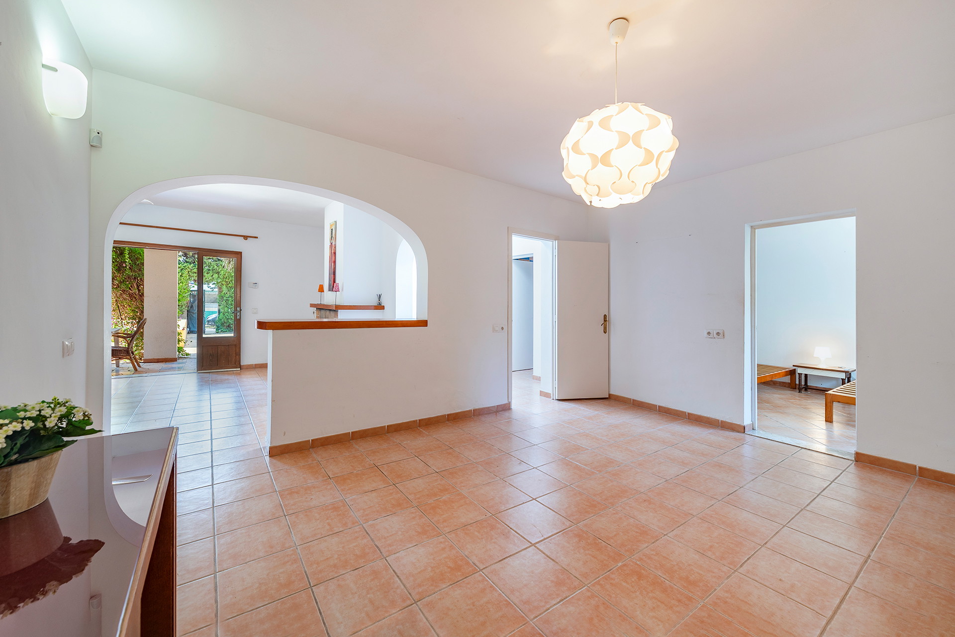 Villa med pool og stort potentiale i rolige omgivelser i Puerto Alcudia på Mallorca-9