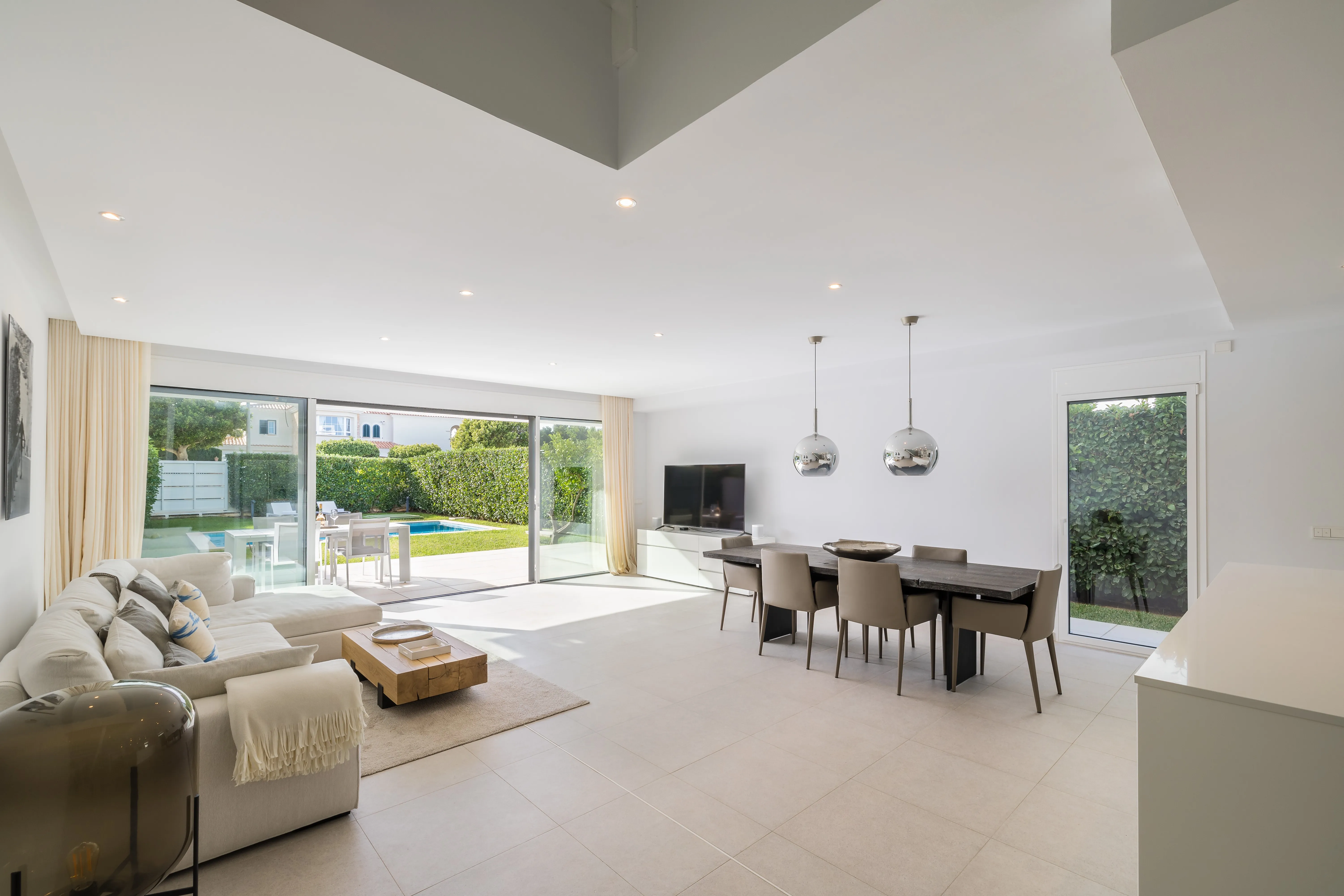 Moderne dobbelthus med havudsigt-4