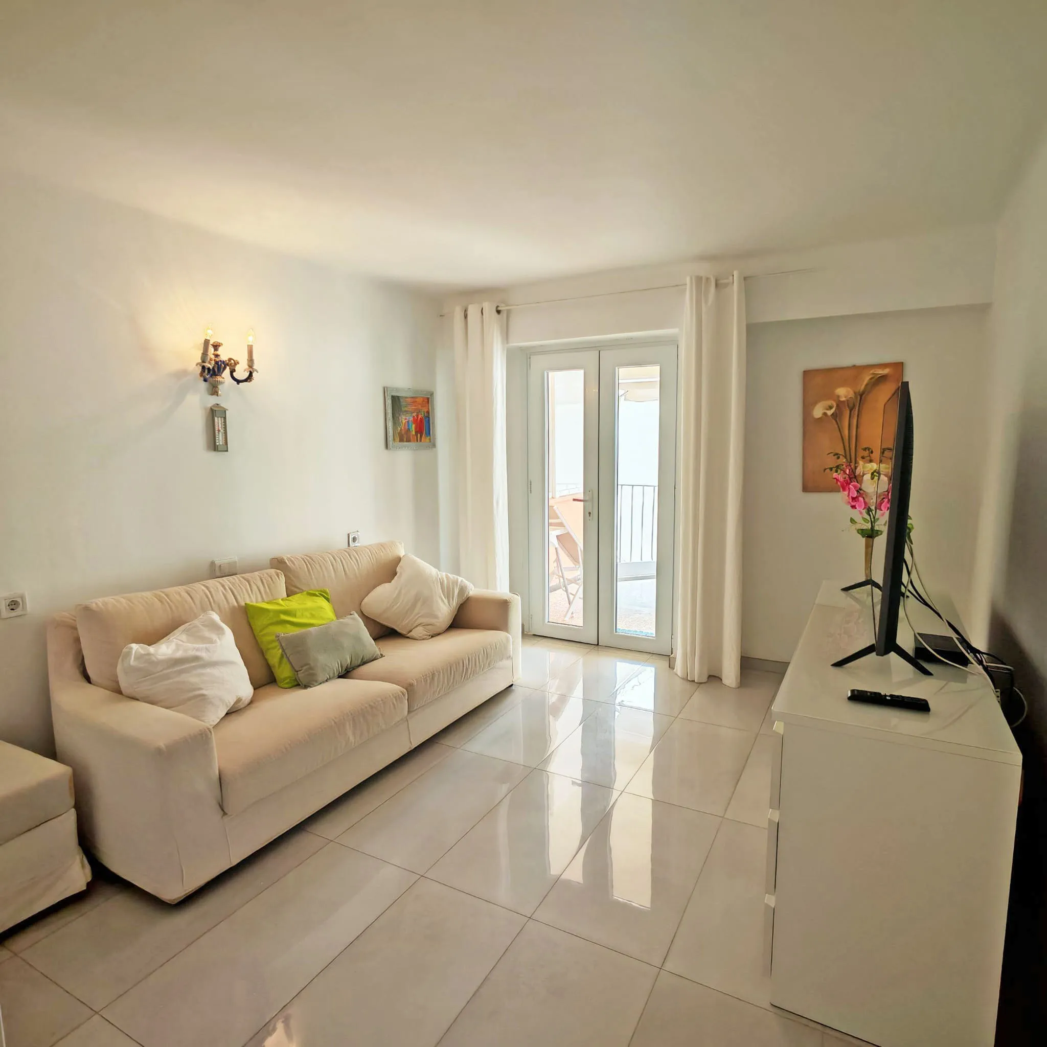 Apartamento a pocos metros de la playa-11