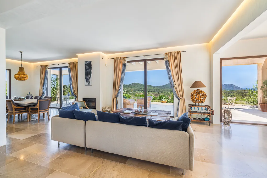 Un refugio de luz y amplitud – Finca en ubicación única y aislada-8