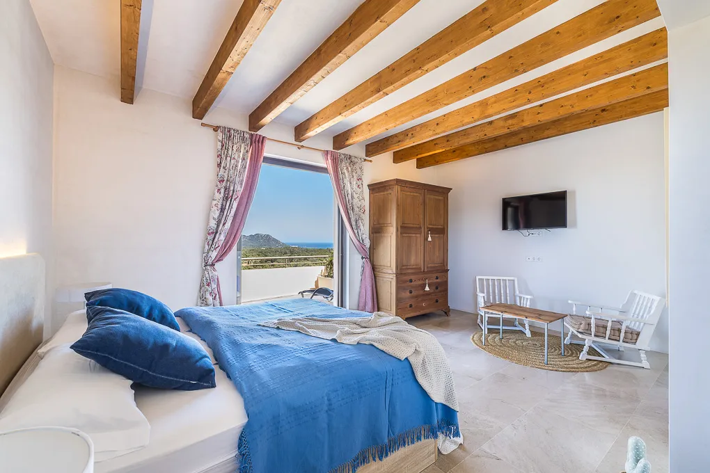 Un refugio de luz y amplitud – Finca en ubicación única y aislada-10