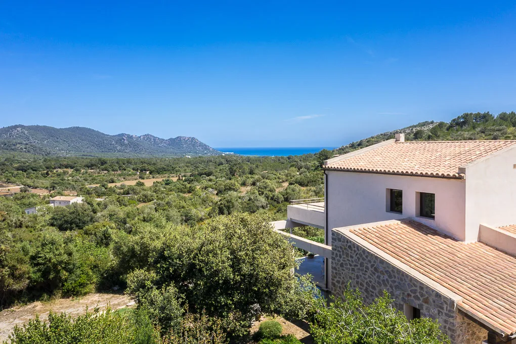 Un refugio de luz y amplitud – Finca en ubicación única y aislada-14