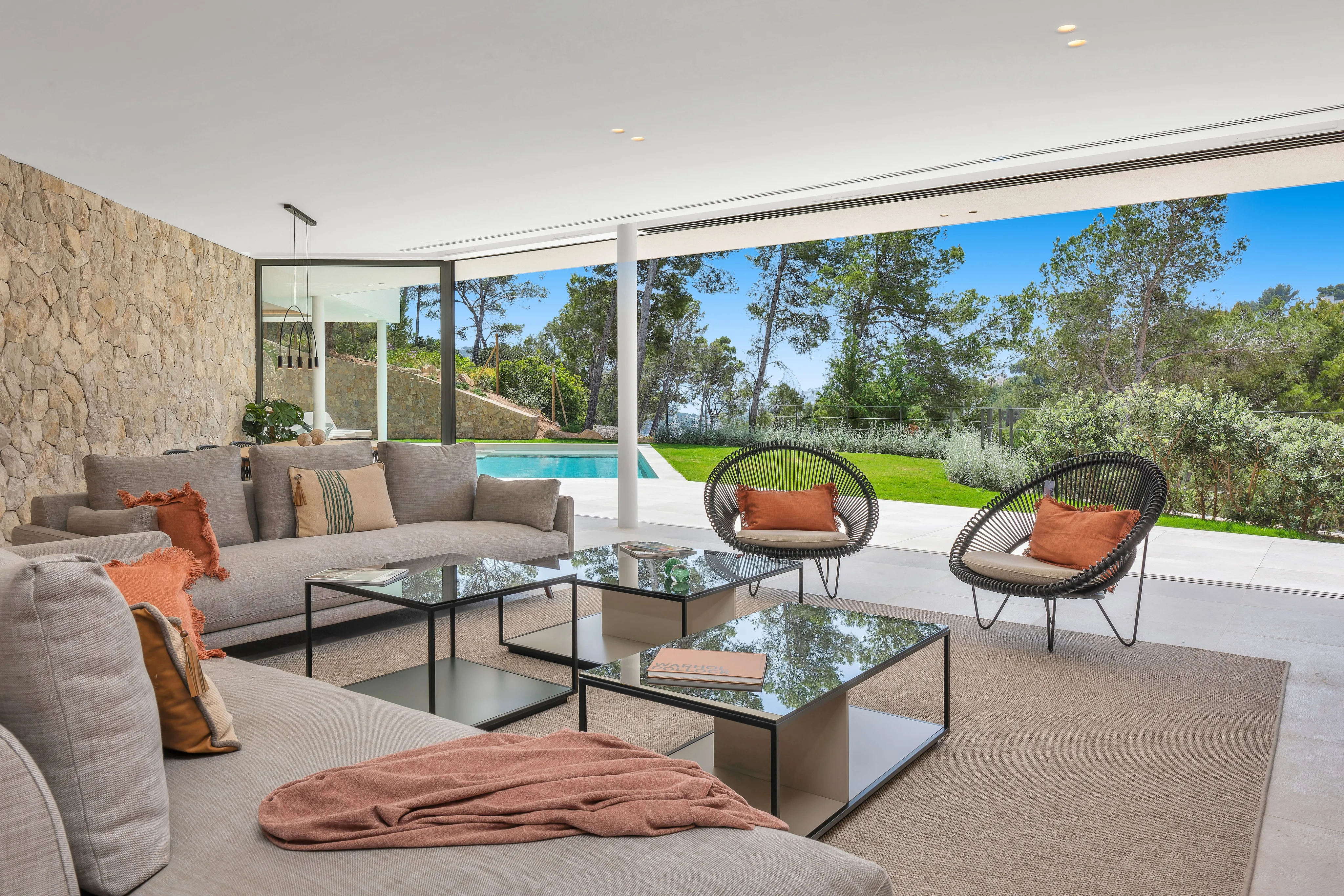 Villa moderne récemment construite avec vue sur le port-8