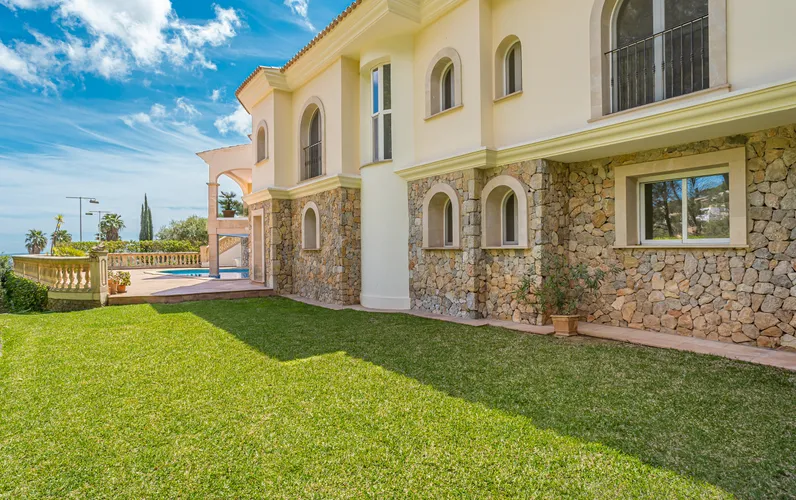 Mediterrane golfvilla met gastenverblijf in Son Vida