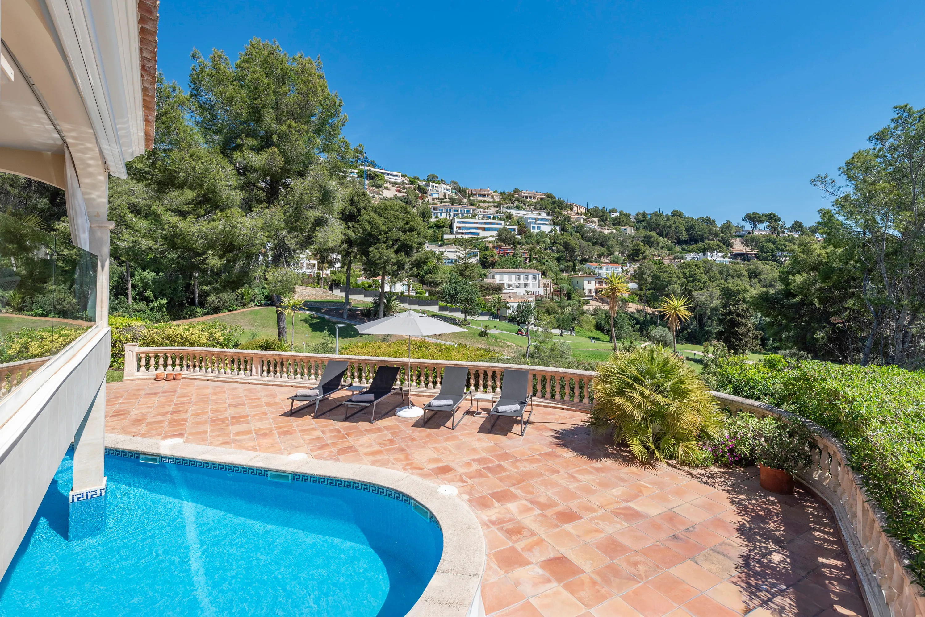 Villa mediterranea da golf con dependance a Son Vida-3