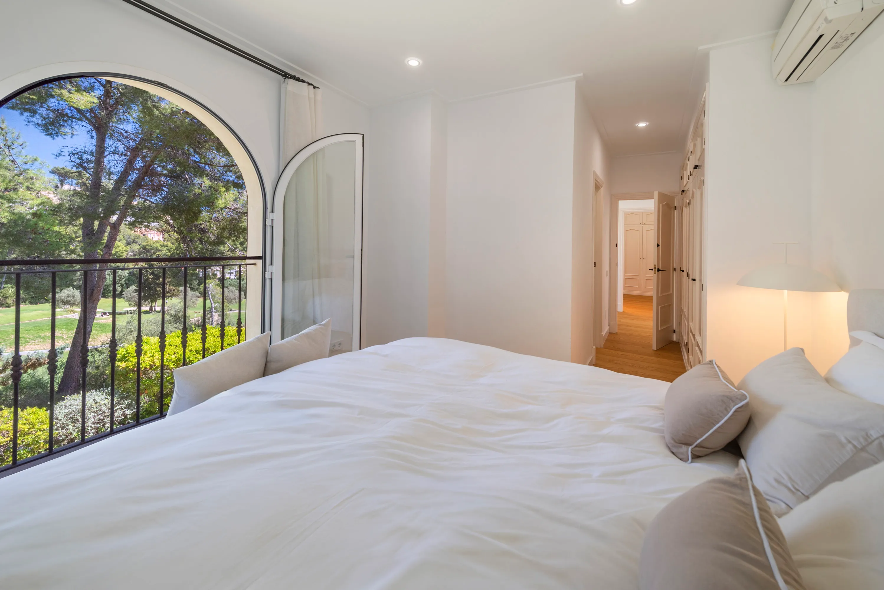 Villa mediterranea da golf con dependance a Son Vida-14