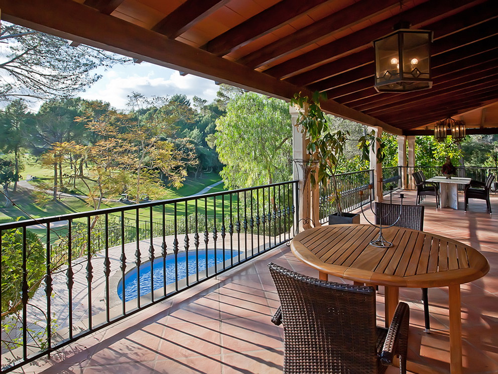 Repräsentative Villa mit Blick zum Golfplatz