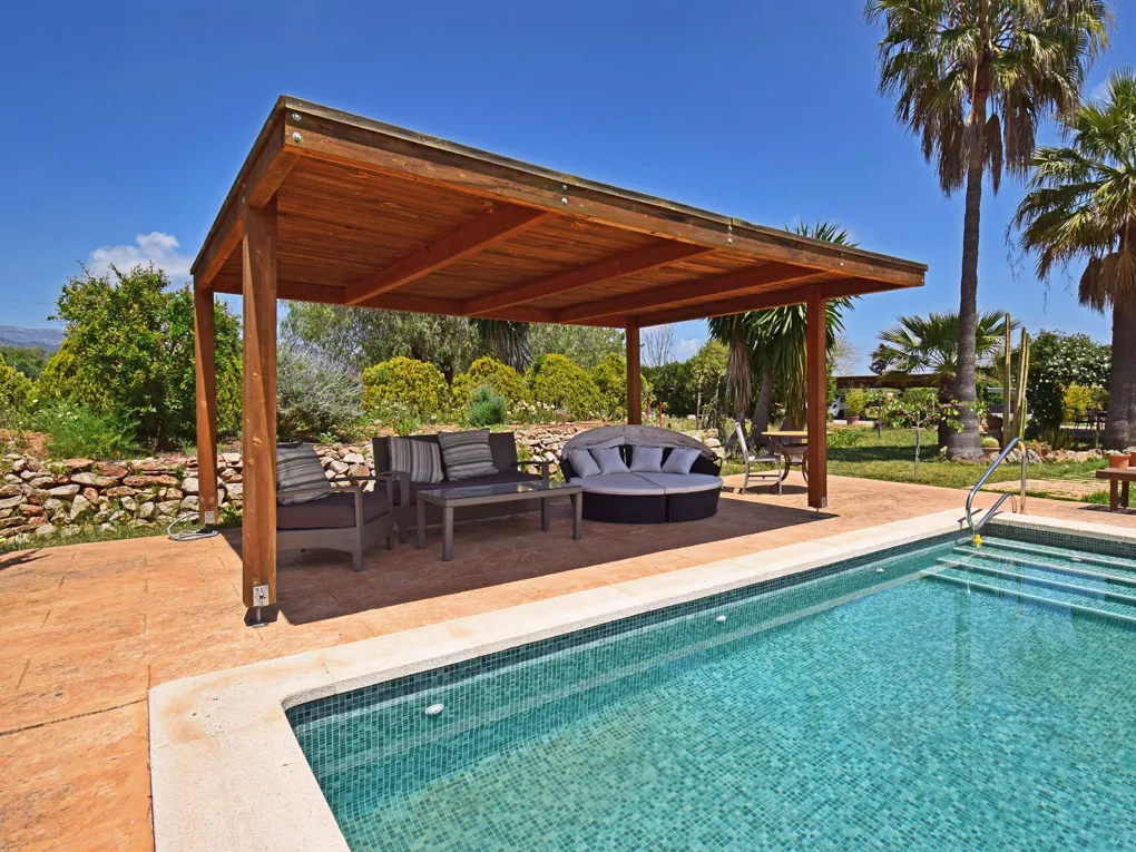 Autentisk mallorcinsk finca med pool og bjergudsigt i Santa María del Camí-12