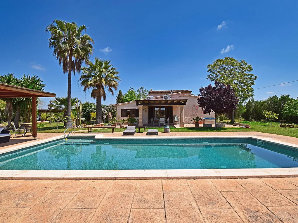 Autentisk mallorcinsk finca med pool og bjergudsigt i Santa María del Camí-1