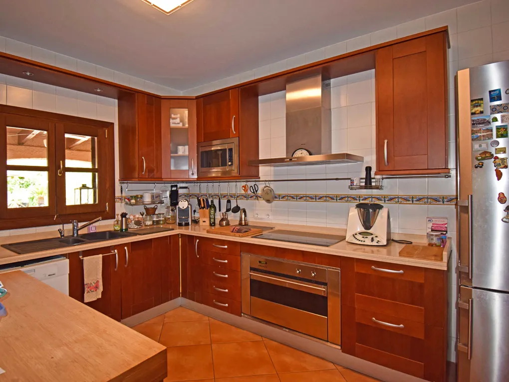 Autentisk mallorcinsk finca med pool og bjergudsigt i Santa María del Camí-7