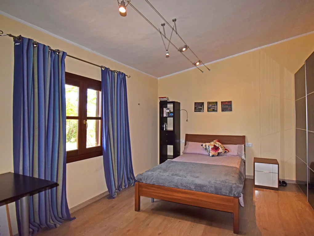 Autentisk mallorcinsk finca med pool og bjergudsigt i Santa María del Camí-10