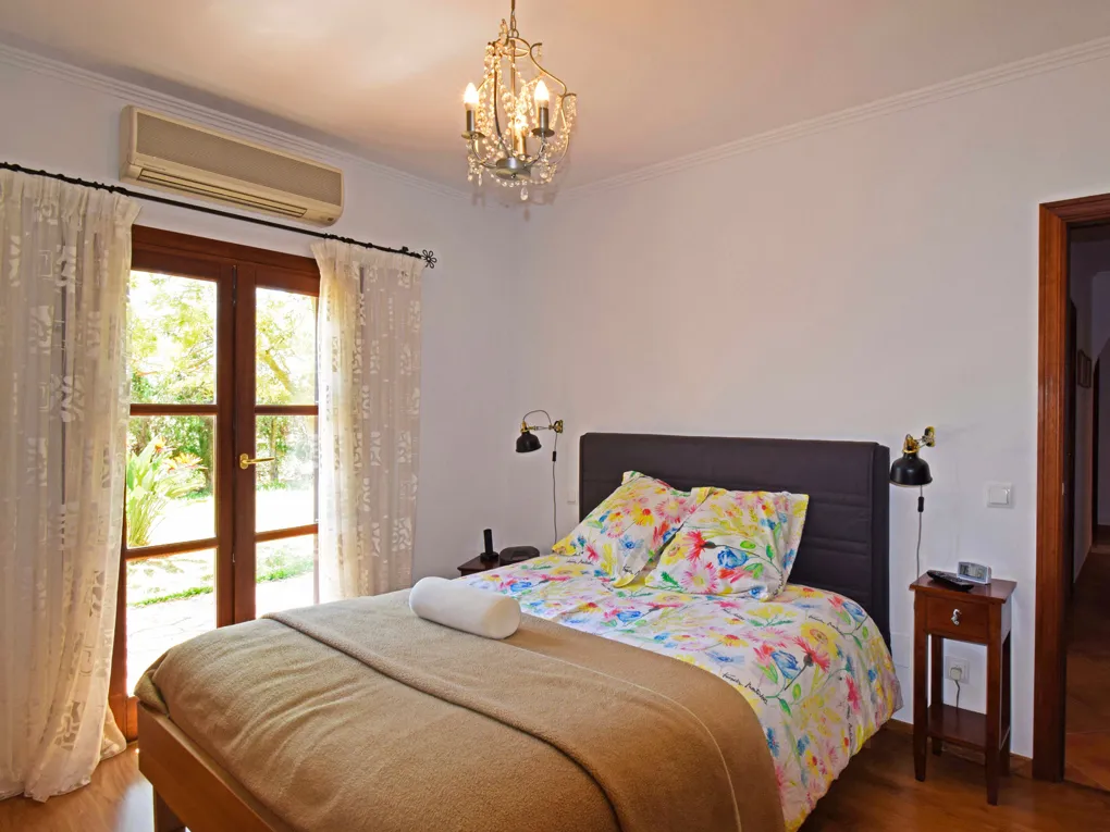 Autentisk mallorcinsk finca med pool og bjergudsigt i Santa María del Camí-8