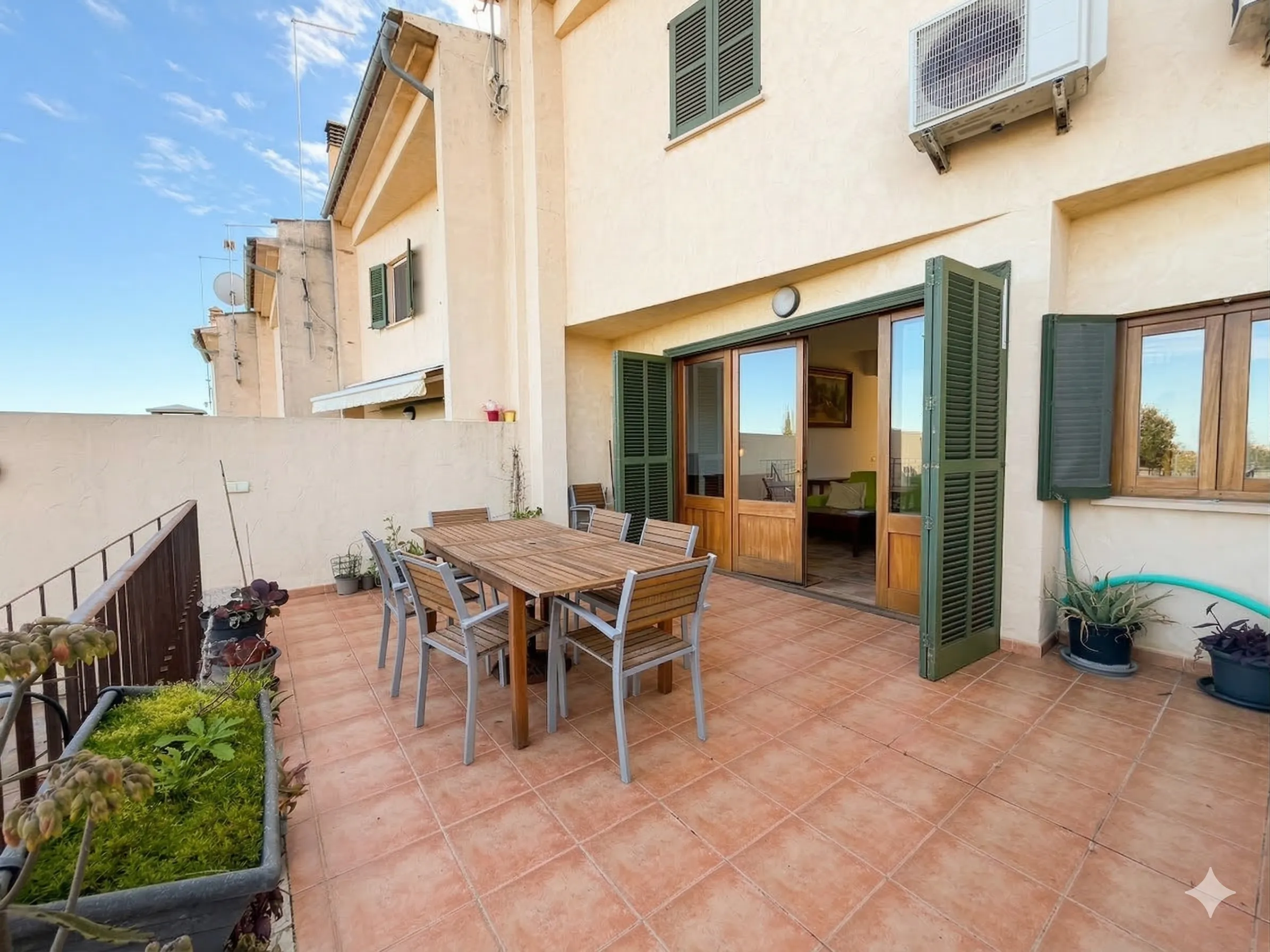 Charming spacious townhouse with pool and garage in the mountain village of Moscari-7