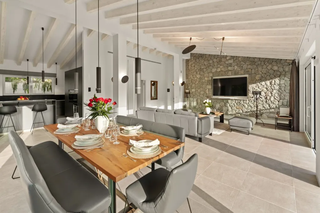 Moderne villa met uitzicht op zee en privacy-5