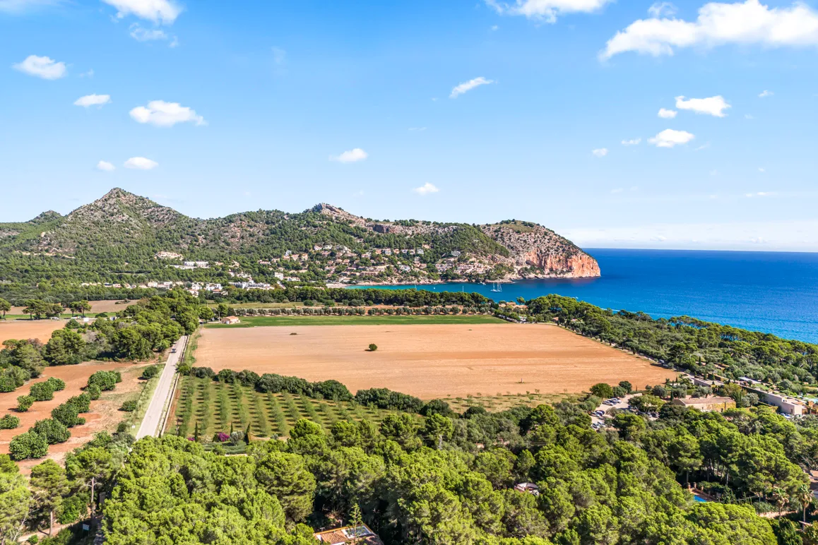 Impresionante villa mediterránea con vistas panorámicas al mar-13