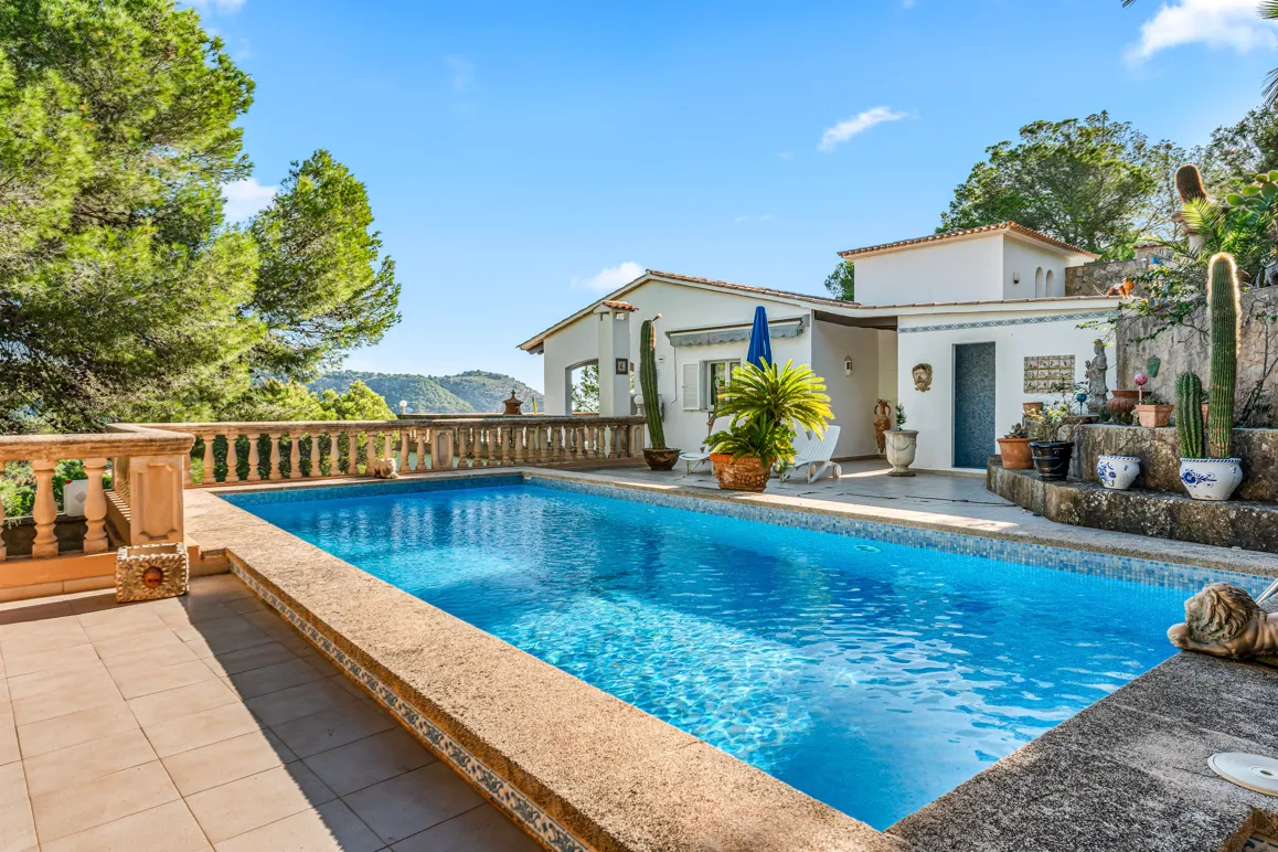 Impresionante villa mediterránea con vistas panorámicas al mar-1