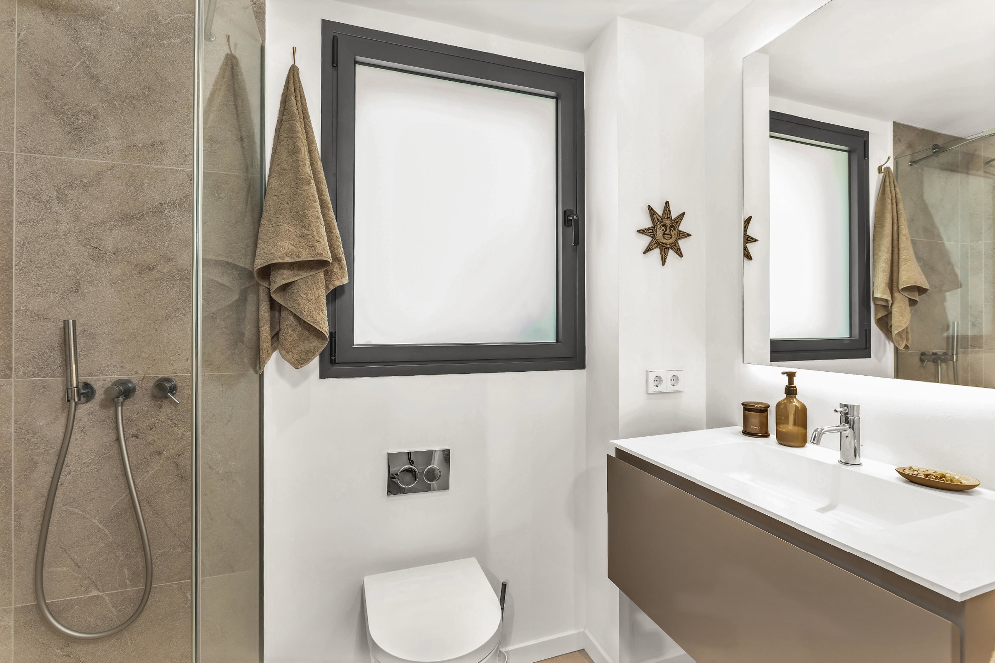 A golden winter in EverOne,  a modern sanctuary of elegance and comfort-11