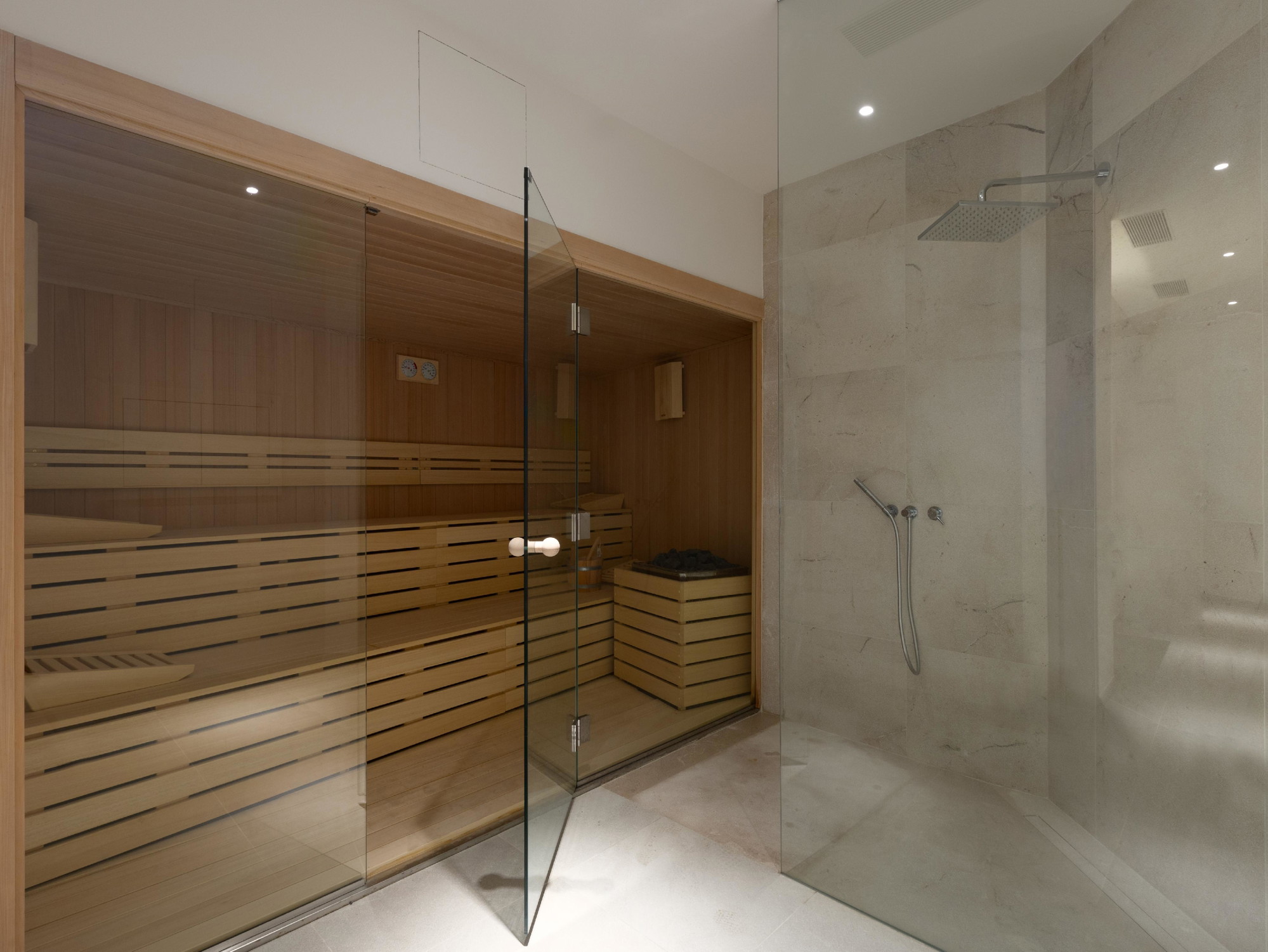 A golden winter in EverOne,  a modern sanctuary of elegance and comfort-18