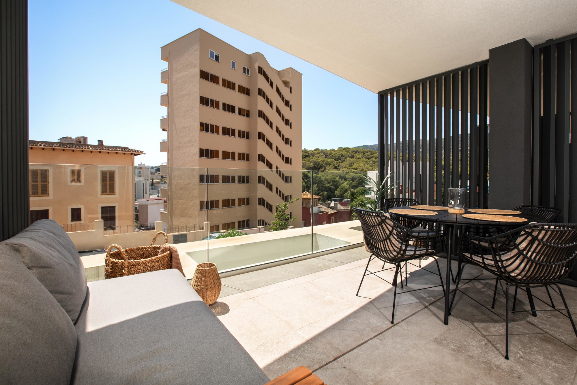 A golden winter in EverOne,  a modern sanctuary of elegance and comfort-14