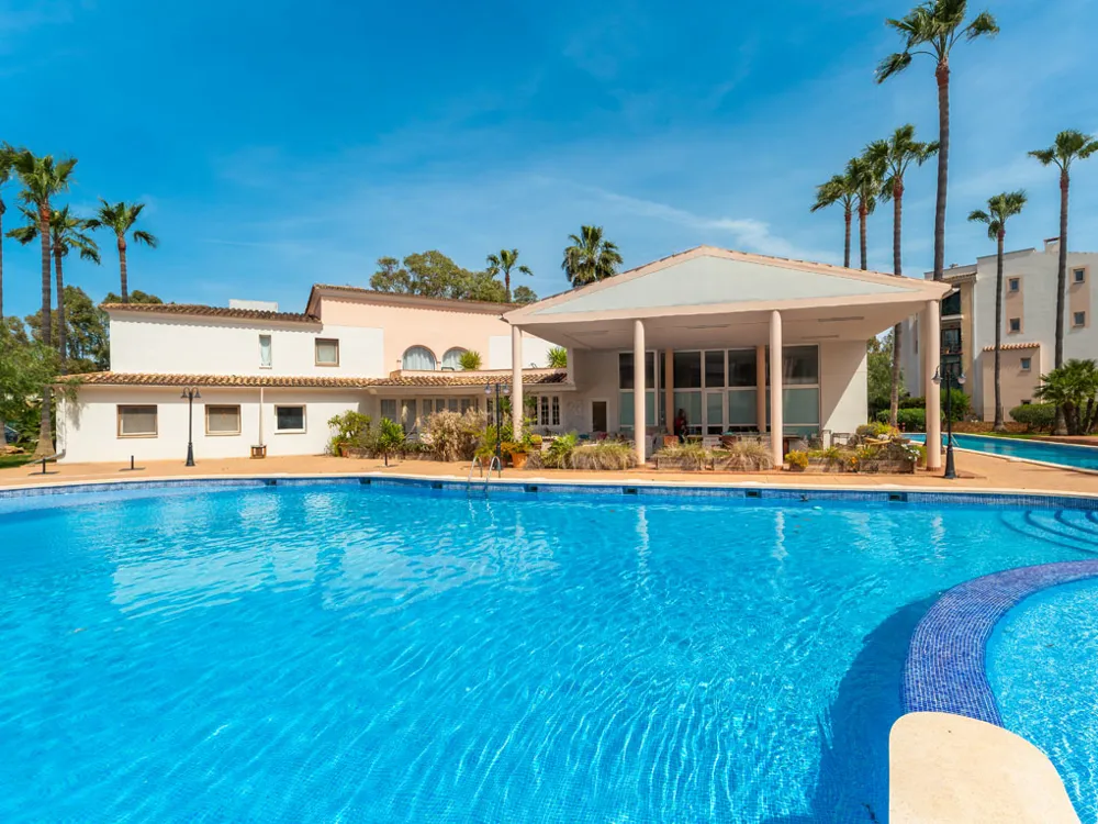 Unità commerciali in un attraente complesso residenziale-3