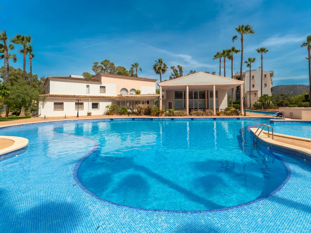 Unità commerciali in un attraente complesso residenziale-5