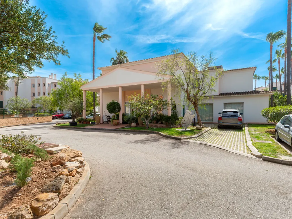 Unità commerciali in un attraente complesso residenziale-10