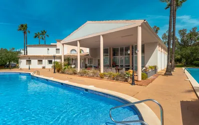 Erhvervsenheder i et attraktivt boligkompleks