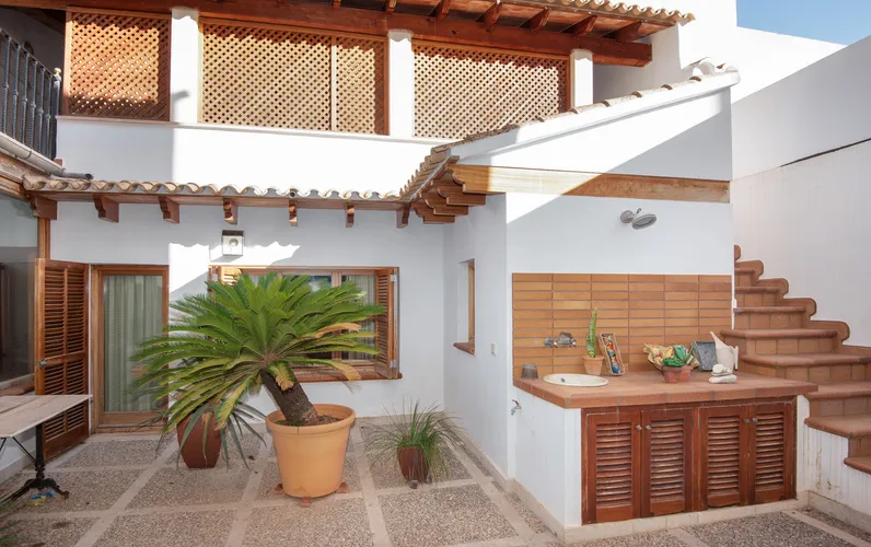 Authentic ground floor apartment in the Center of Llucmajor