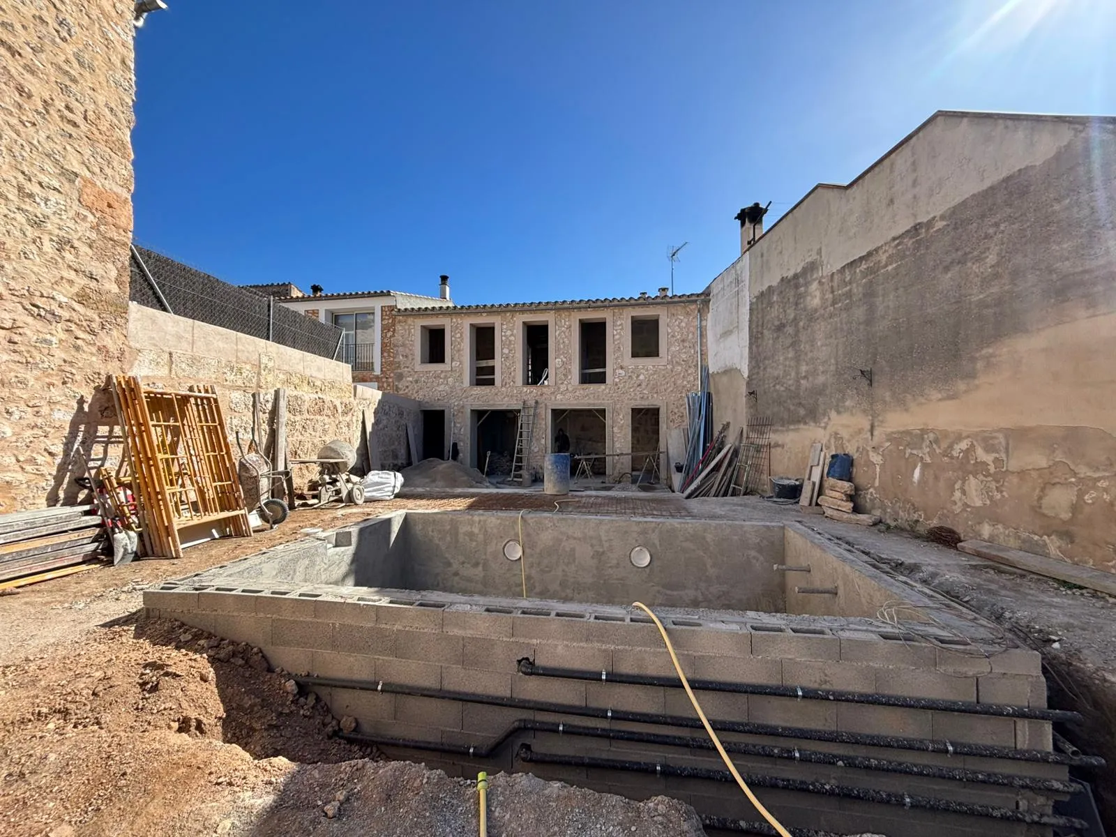 Bonita casa de pueblo con piscina en Sineu-1