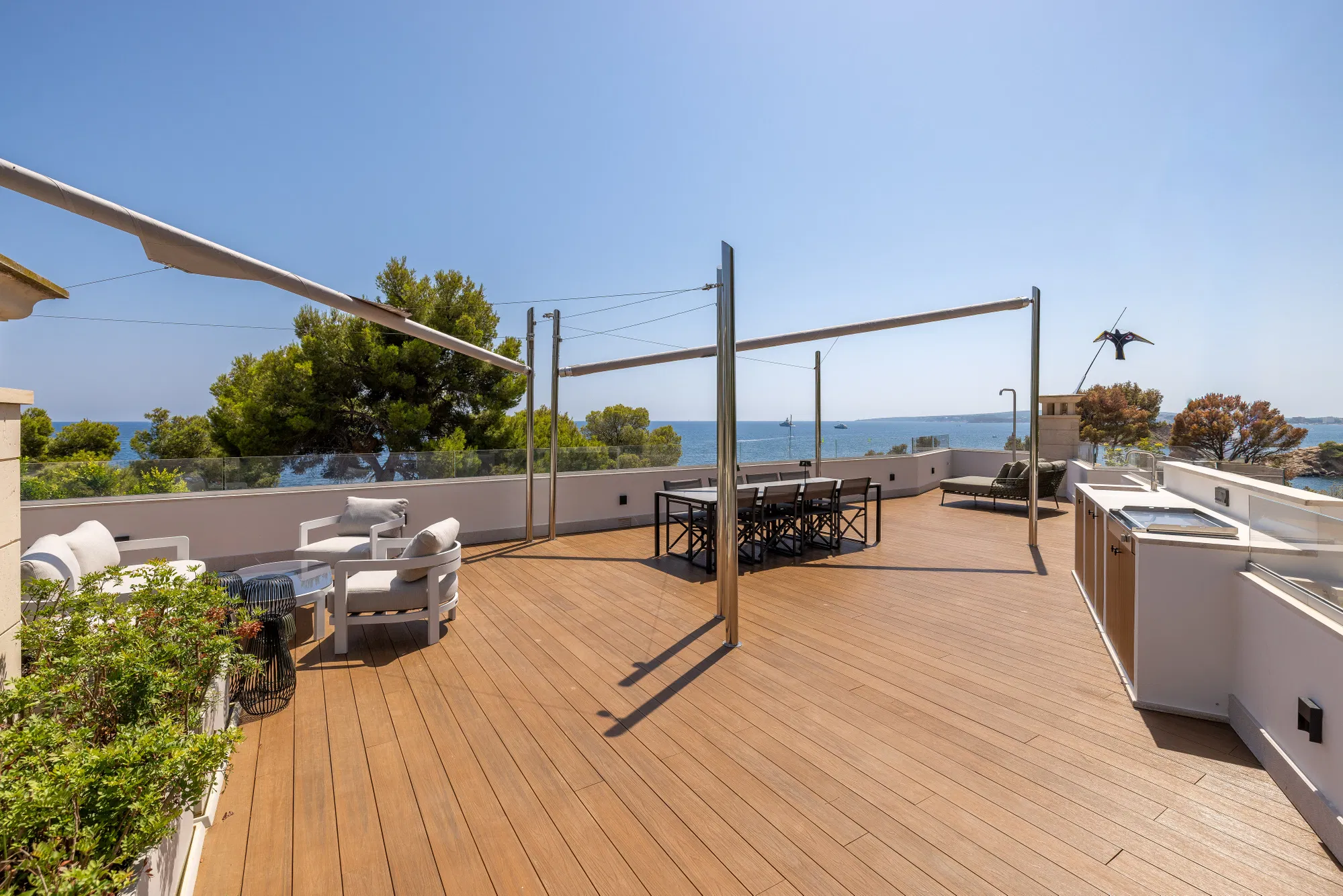 Exclusive beachfront villa for rent in Bendinat-22